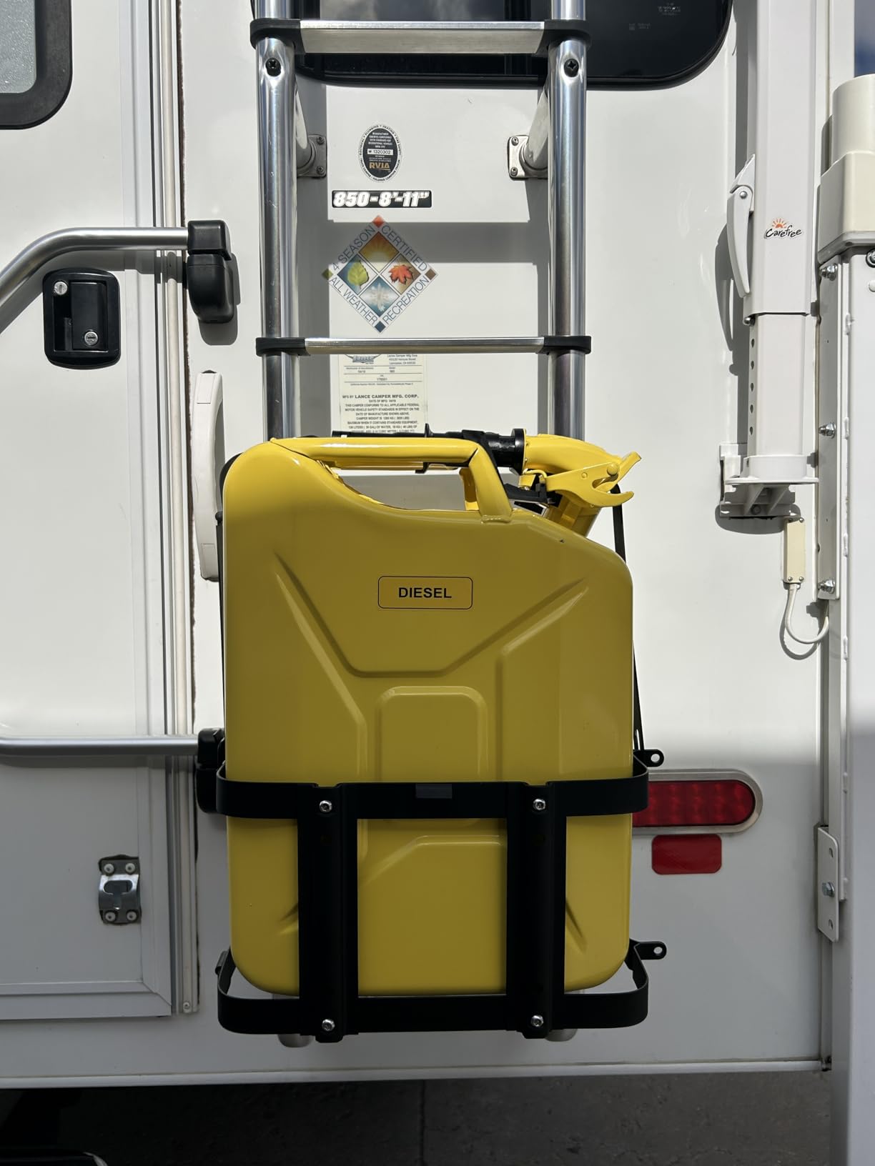 Wavian USA Authentic NATO Jerry Can and Spout System - Rust-Proof, EPA & CARB Compliant, 10 Litre, Green, Wavian 2.65 Gallon Gas Cans for Gasoline customer photo 1