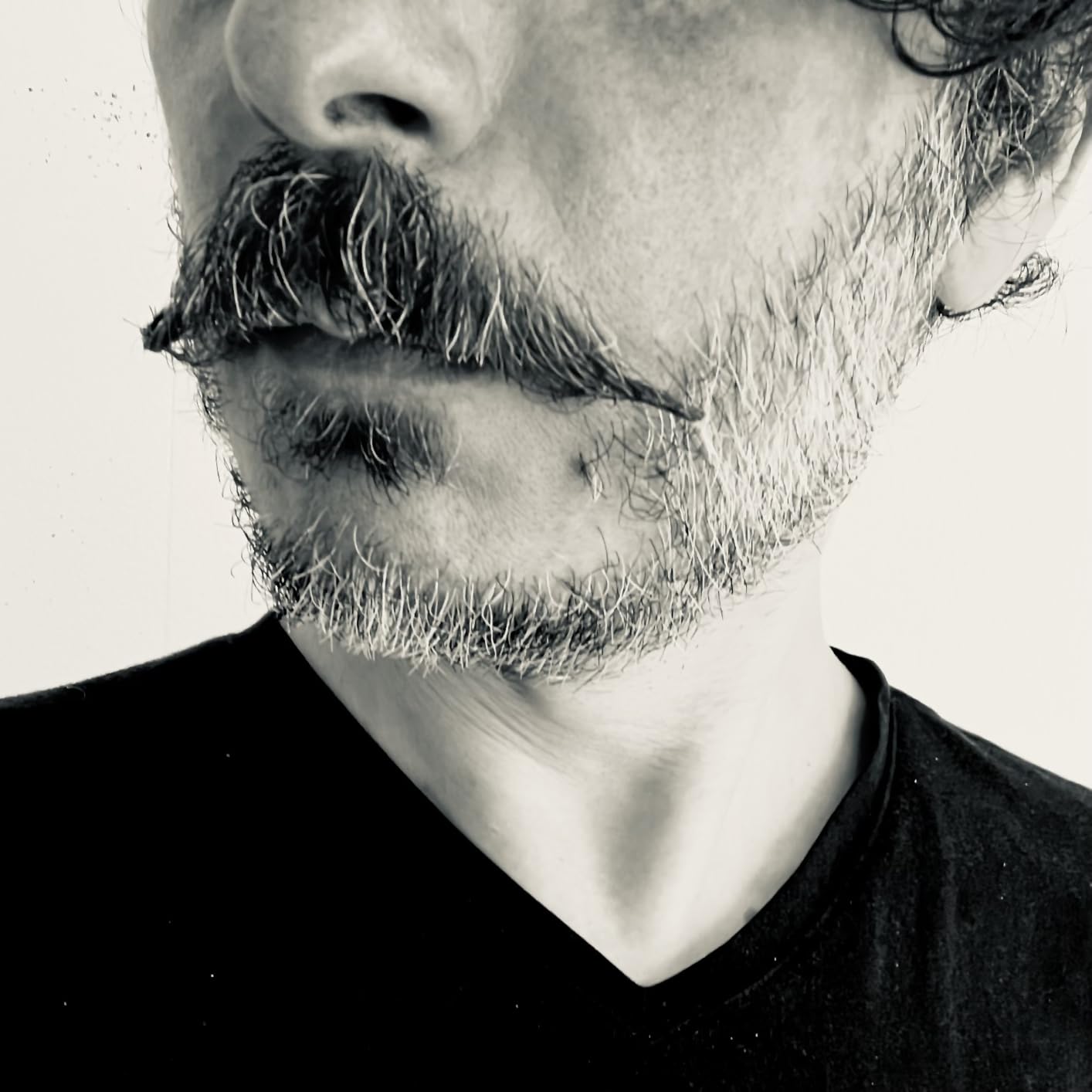 THE VINTAGE GROOMING CO. Mustache Wax Death Grip Extra Strong Hold Moustache Wax customer photo 2