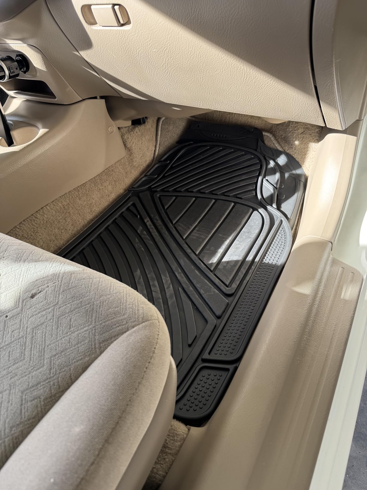 Motor Trend FlexTough Performance All Weather Rubber Car Floor Mats - 3 Piece Floor Mats Automotive Liners for Cars Truck SUV, Heavy-Duty Waterproof (Black) customer photo 2