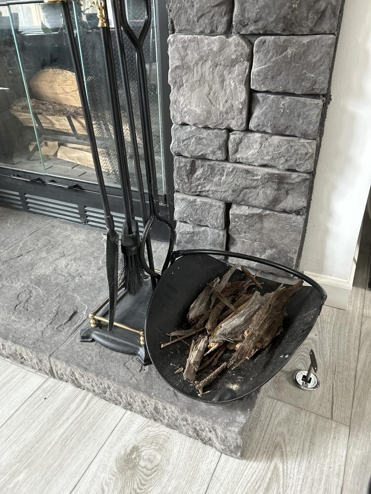 AMAGABELI GARDEN & HOME Fireplace Log Holder Indoor Firewood Carrier Metal Wood Rack Holder Tools Covers Fire Wood Basket Container Sets Ash Bucket and Carrying Bag Black Hearth customer photo 2