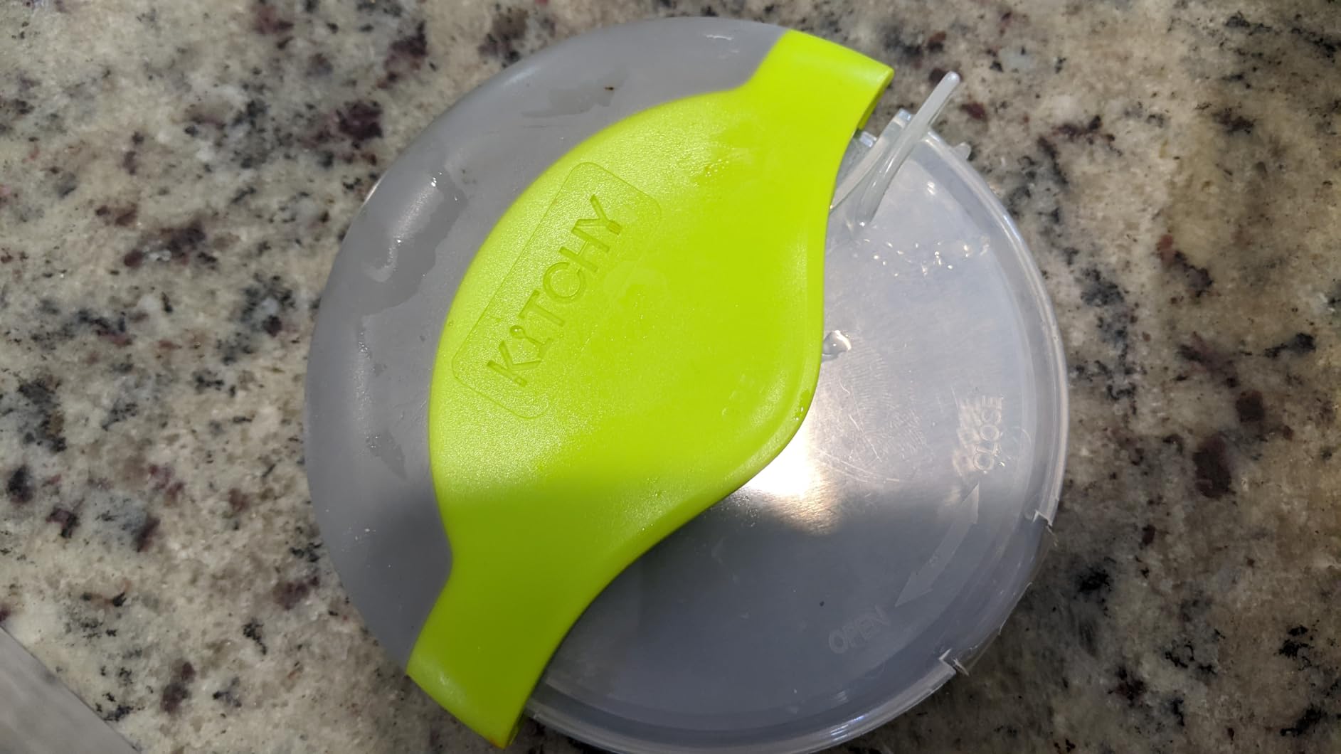 Kitchy Pizza Cutter Wheel, Sharp Blade, Easy to Clean, Non-Slip Handle customer photo 1