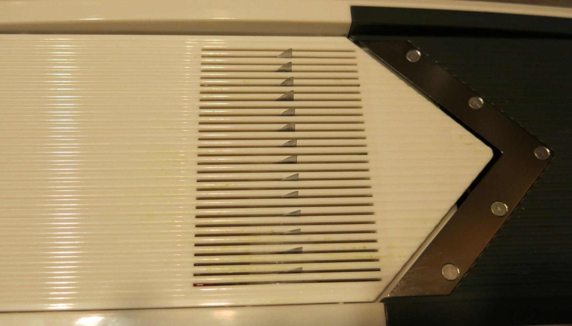 Mueller Mandoline Slicer for Kitchen, 5-Blade, customer photo 2