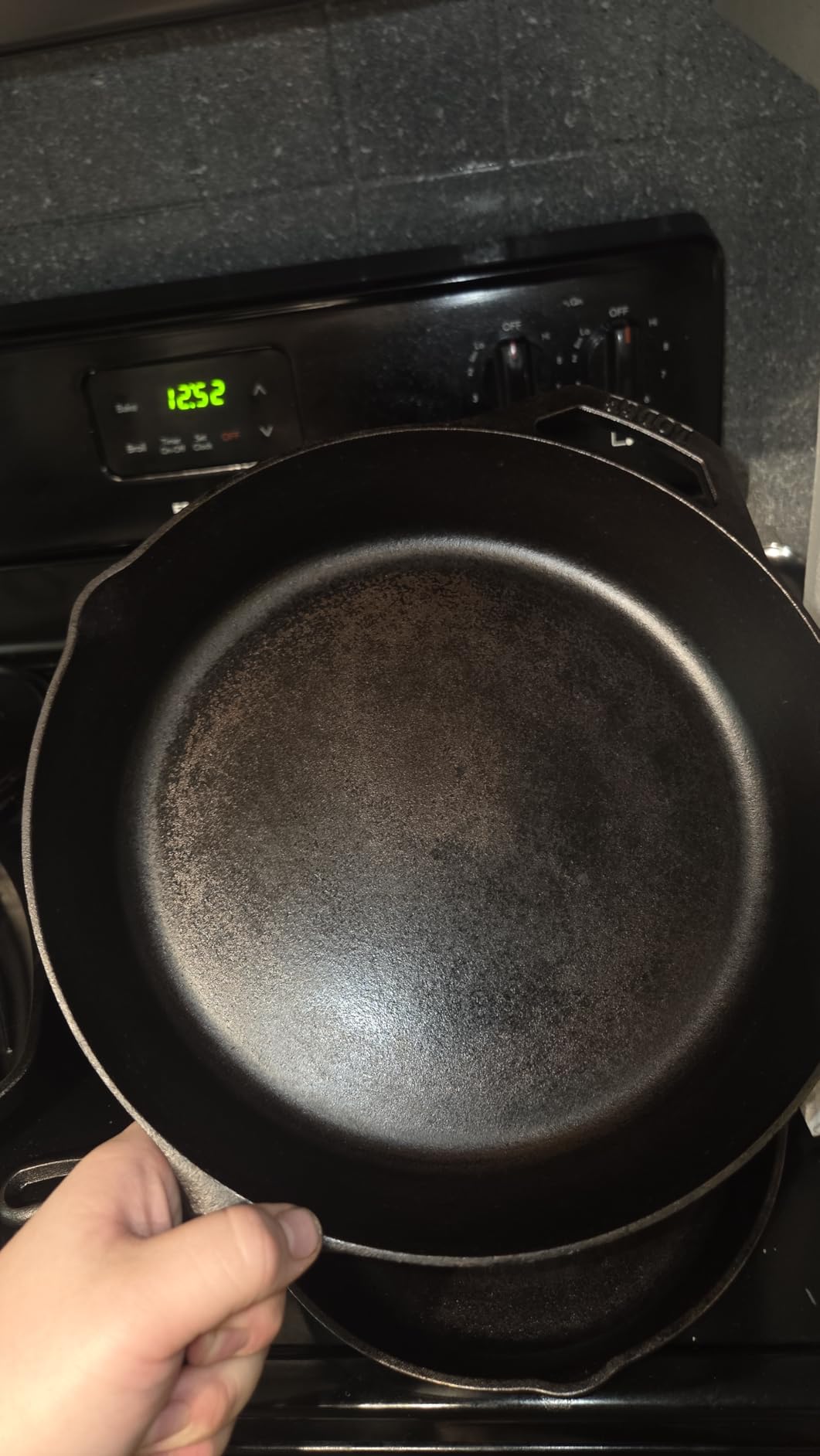Stik® Cast Iron and Carbon Steel Seasoning - Family Made in USA - The Cast Iron Seasoning Oil & Conditioner Preferred by Experts - Maintain a Cleaner Non-Stick Skillet customer photo 2