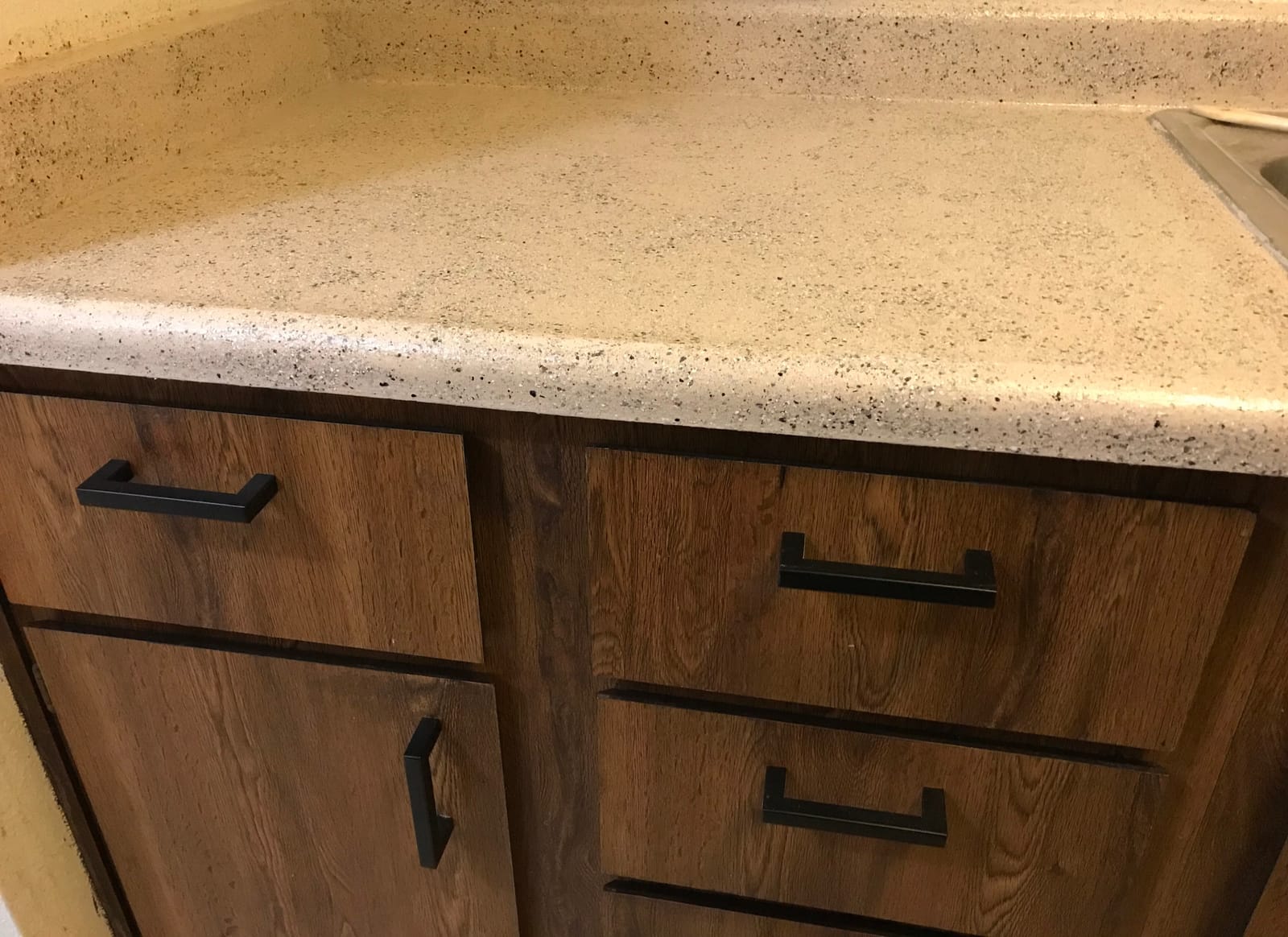 Daich SpreadStone Mineral Select Countertop Finishing Kit (Oyster) customer photo 2