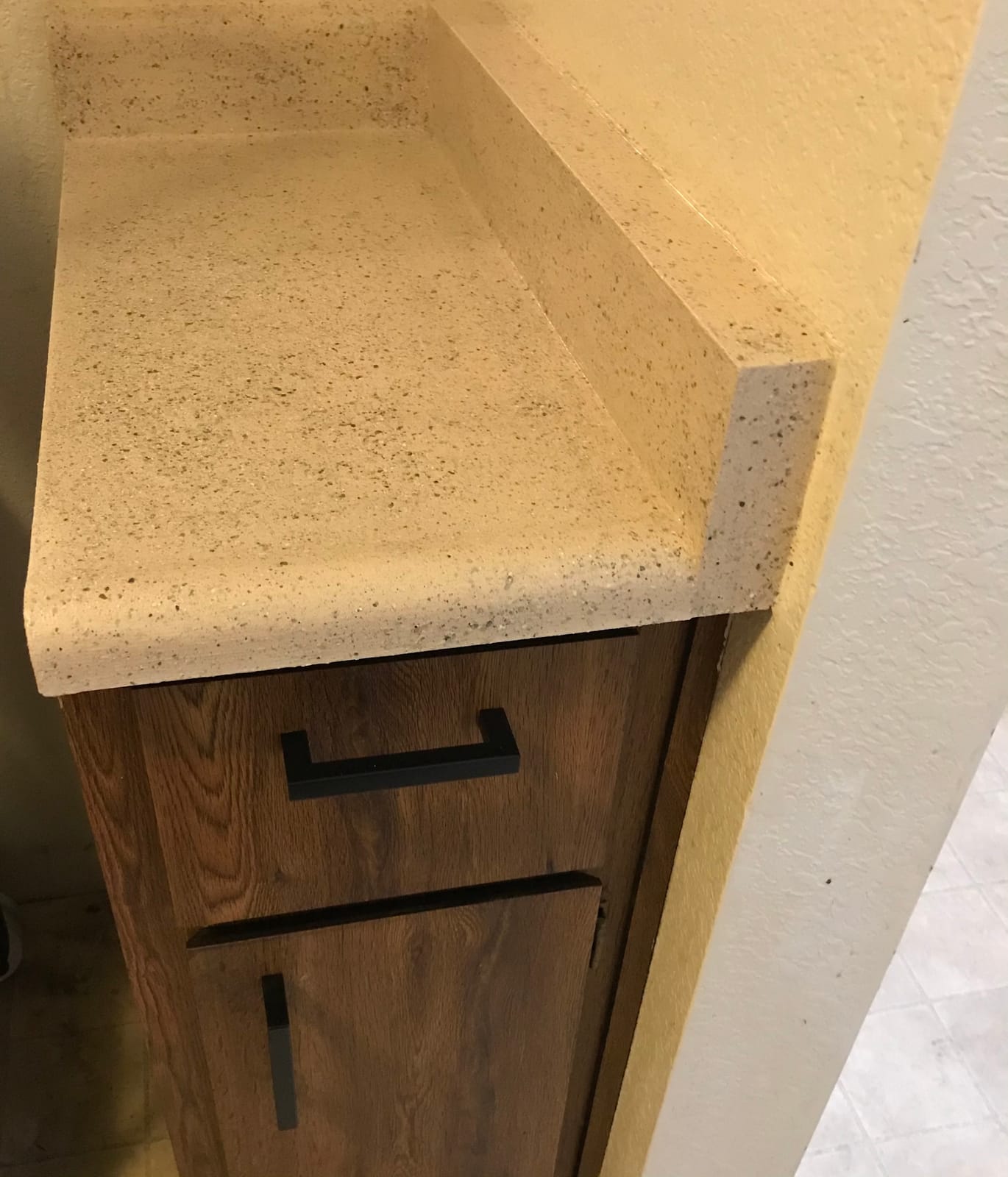 Daich SpreadStone Mineral Select Countertop Finishing Kit (Volcanic Black) customer photo 1