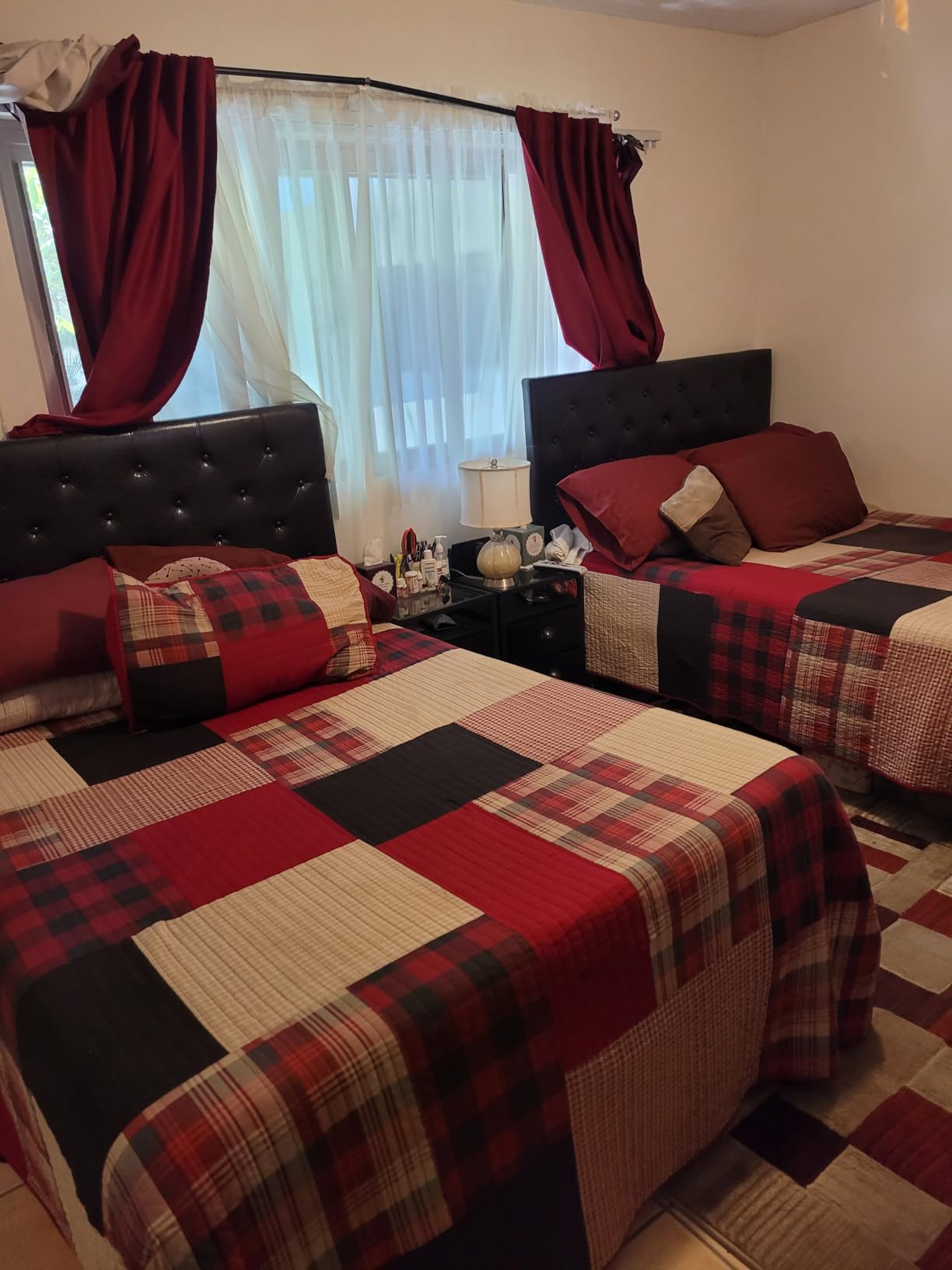 Woolrich Quilt Set Queen, Southwestern Aztec Bedding, Reversible Lightweight Bedspread, Oversized Rustic Cabin Quilt Set, Western Farmhouse Bedding with Matching Shams, Black customer photo 1