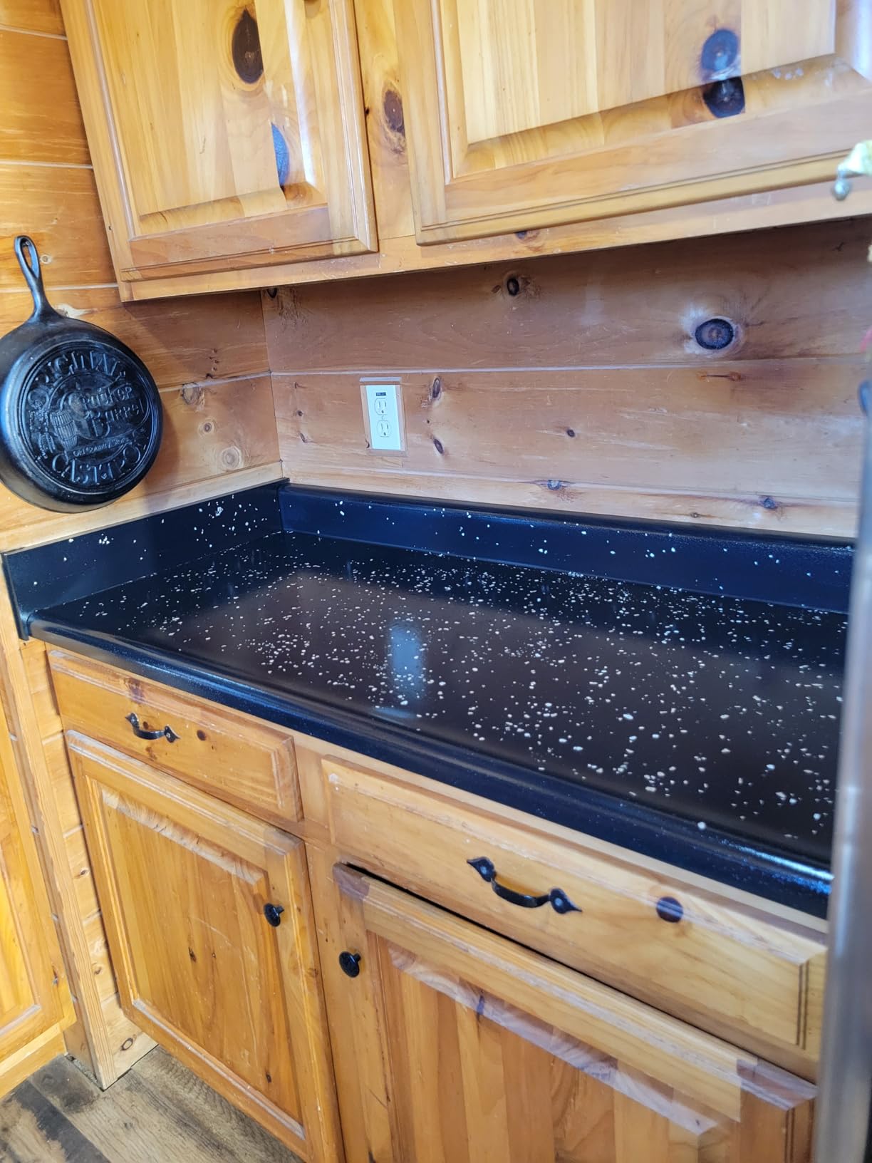 Beyond Paint Countertop Makeover Refinishing Kit, Charcoal customer photo 1