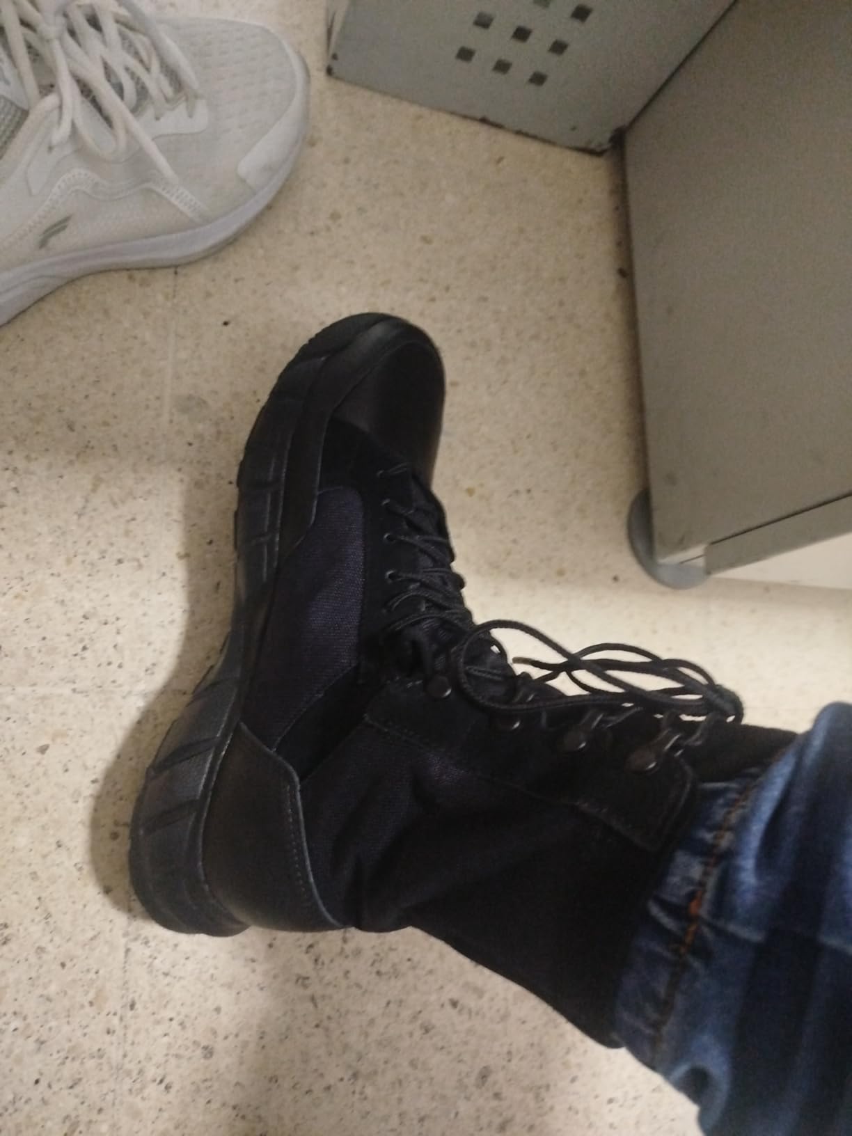 Oakley Men's Light Patrol Tactical Boots customer photo 2