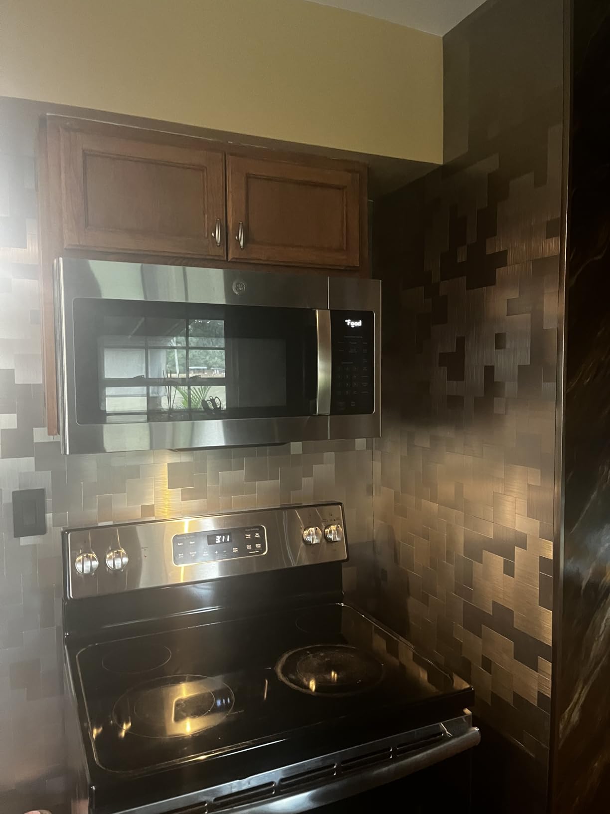 Art3d 10-Pack Metal Peel and Stick Backsplash Tile, Silver Aluminium customer photo 2