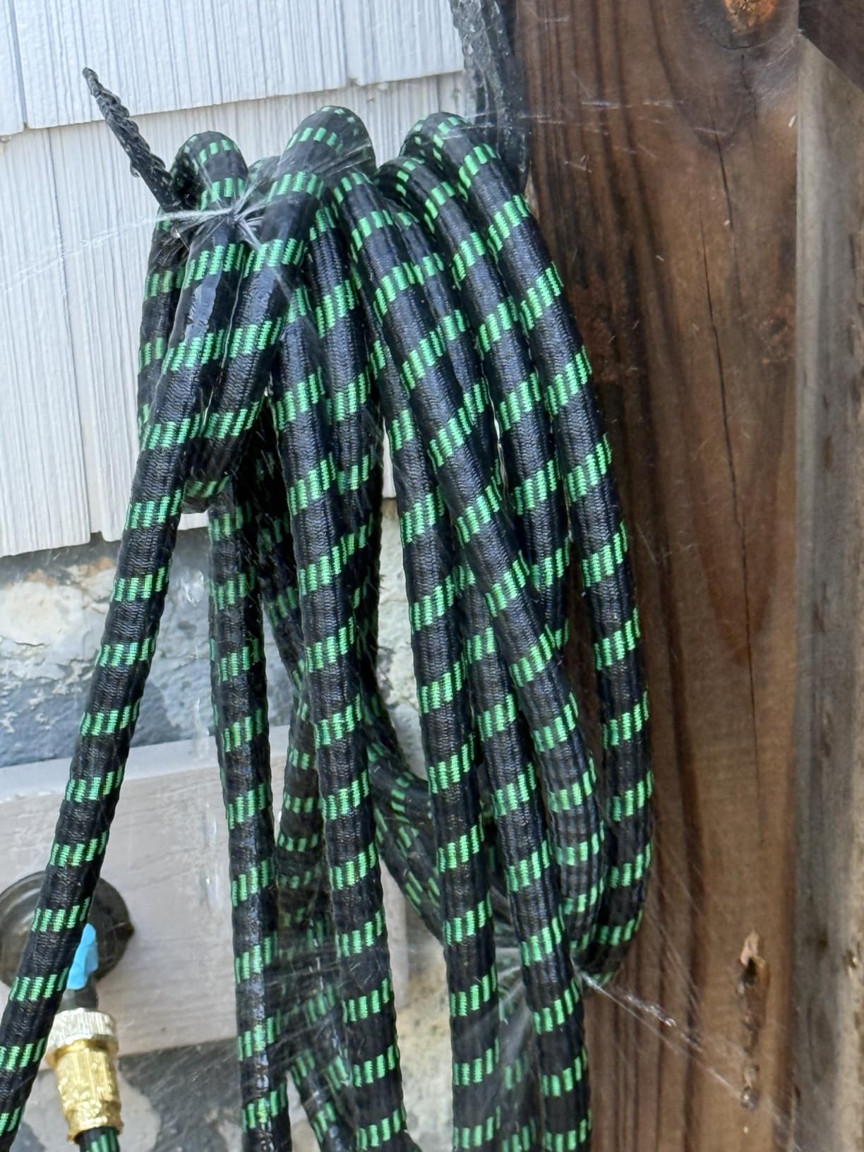 J&B XpandaHose 75ft Expandable Garden Hose, Lightweight, Brass Connectors customer photo 1