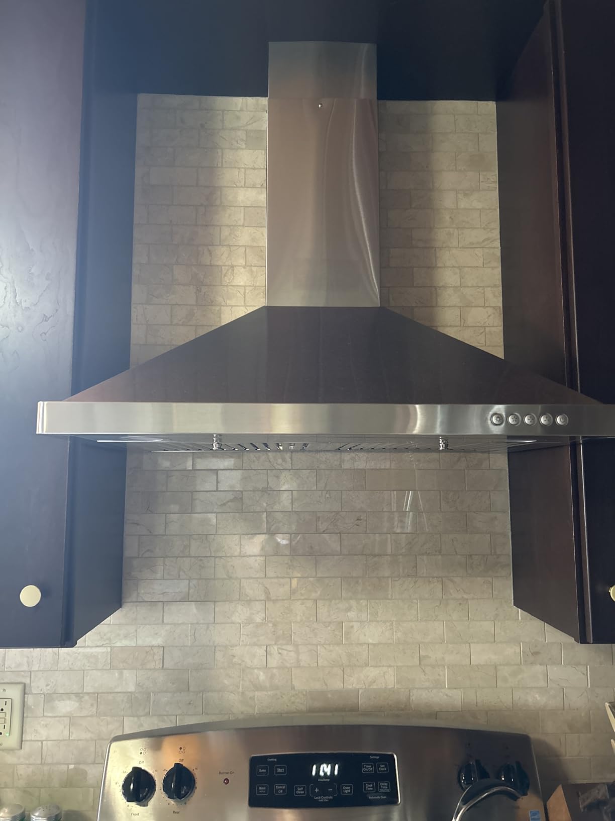 30 in. Vista Coll 380 CFM Ducted Wall Mount Range Hood LED, Stainless Steel customer photo 2