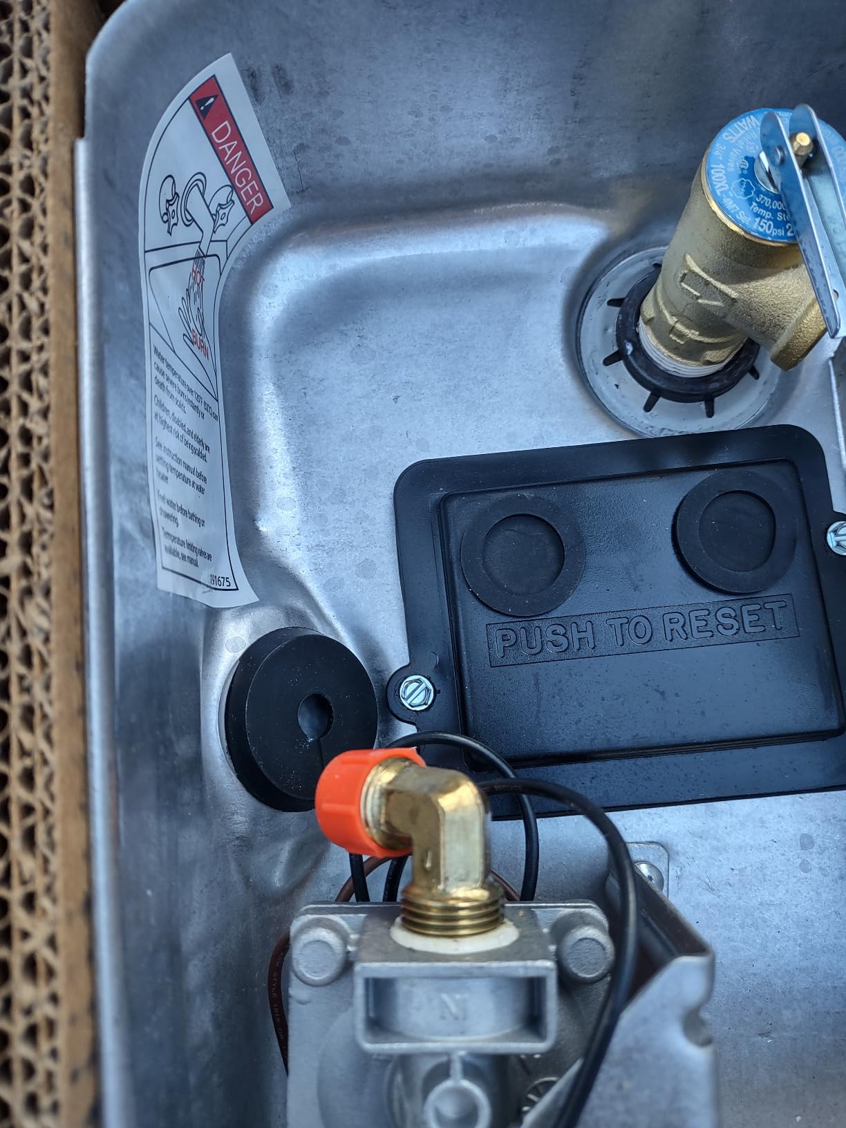 Suburban SW6D 6-Gallon RV Water Heater, Direct Spark Ignition (5238A) | Direct Spark Ignition, 5238A customer photo 1