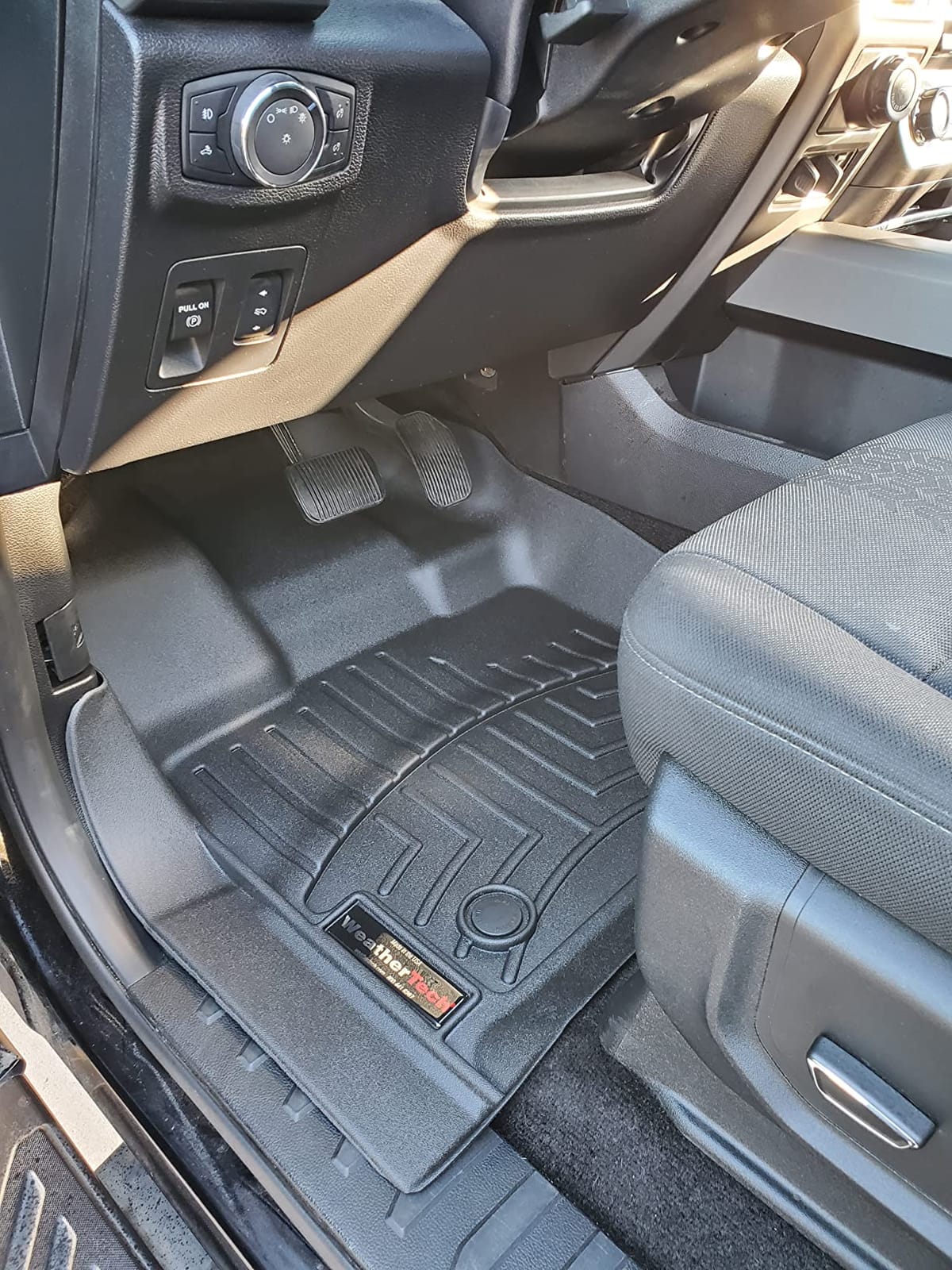WeatherTech FloorLiners fits 2015-2026 Ford F-150 - SuperCrew (1st & 2nd Row) Black customer photo 2