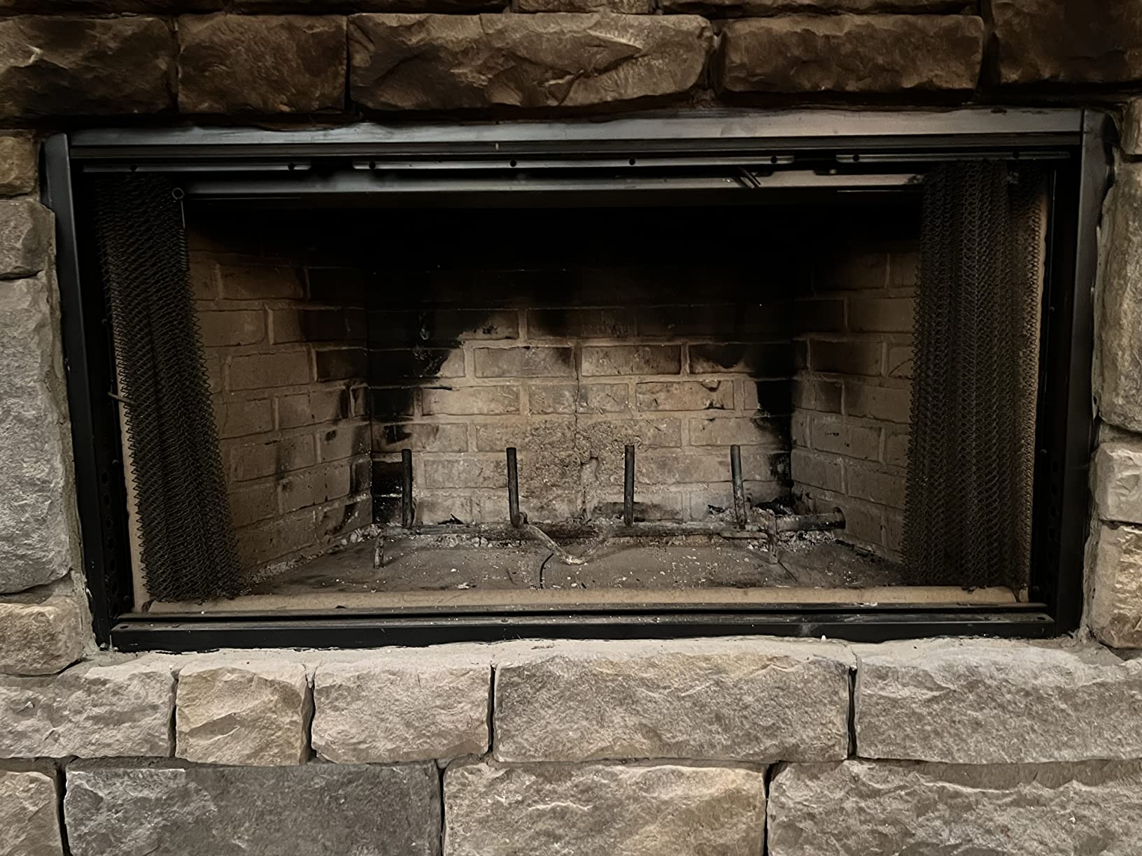 Rocky Mountain Goods 23-inch Fireplace Grate with Ember Retainer - 1/2” Heavy Duty Cast Iron - Heat Treated for Hottest Fires - Retainer for Cleaner More efficient fire - Heavy Duty Welds customer photo 2