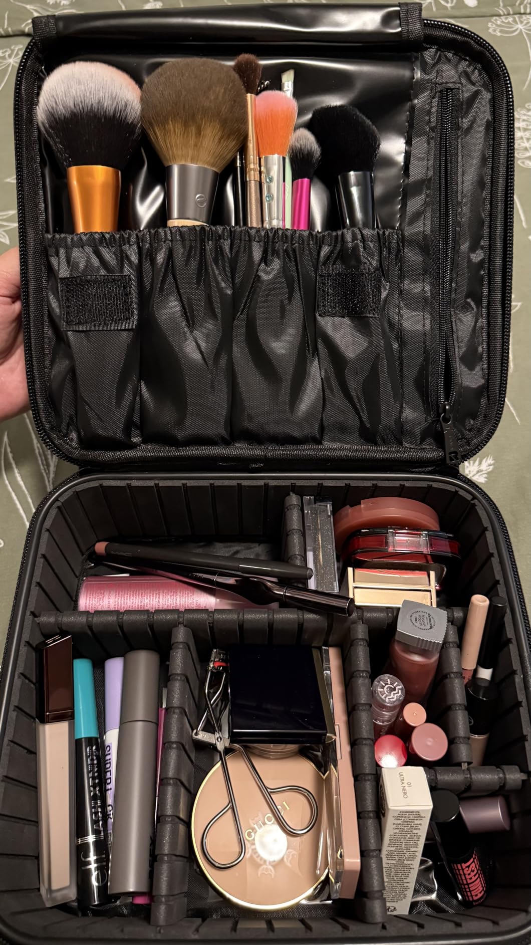 Relavel Travel Makeup Train Case Makeup Cosmetic Case Organizer Portable Artist Storage Bag with Adjustable Dividers for Cosmetics Makeup Brushes Toiletry Jewelry Digital Accessories Black customer photo 2