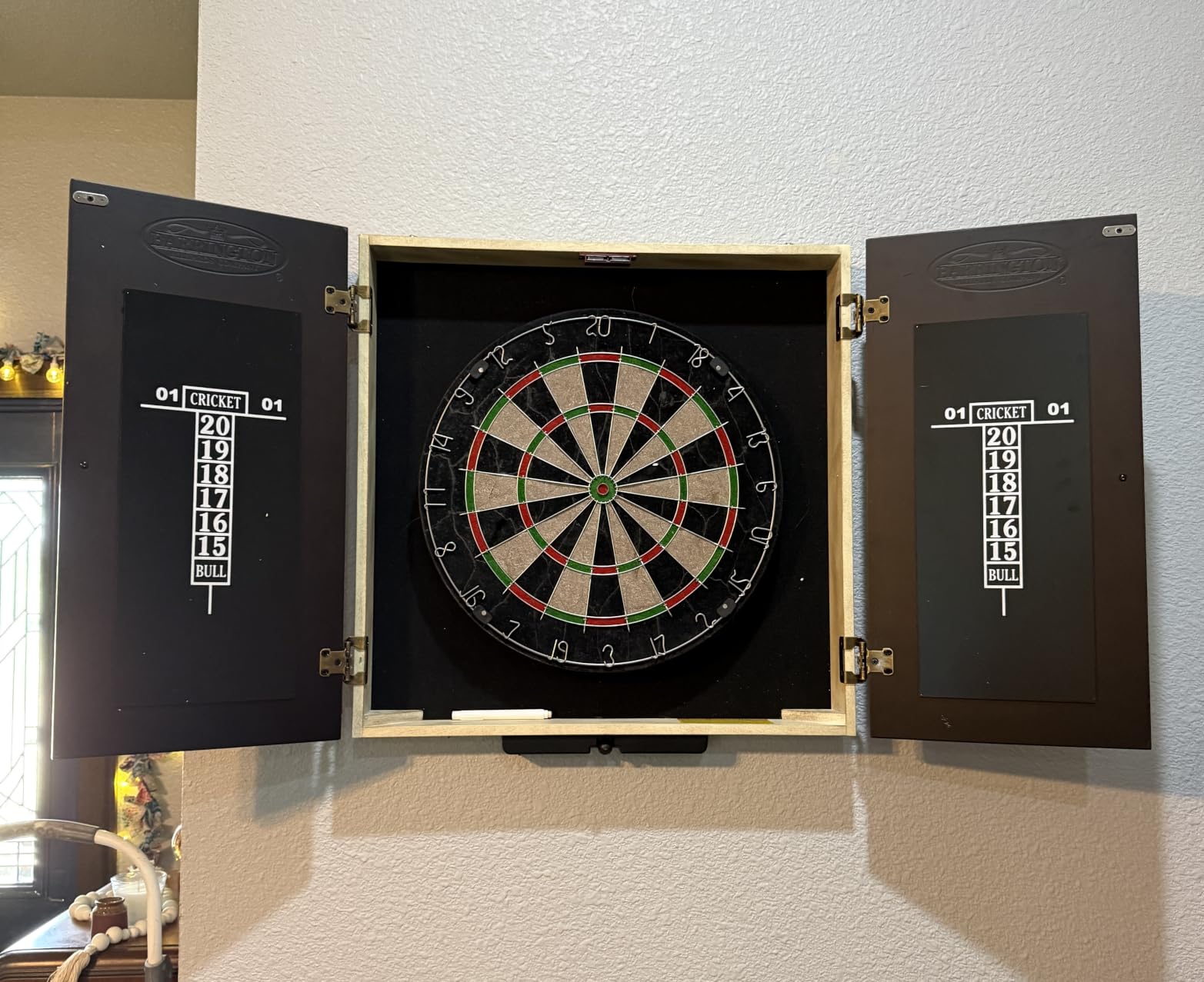 Barrington Chatham Bristle Dartboard, Cabinet Style, Pre-Assembled customer photo 1