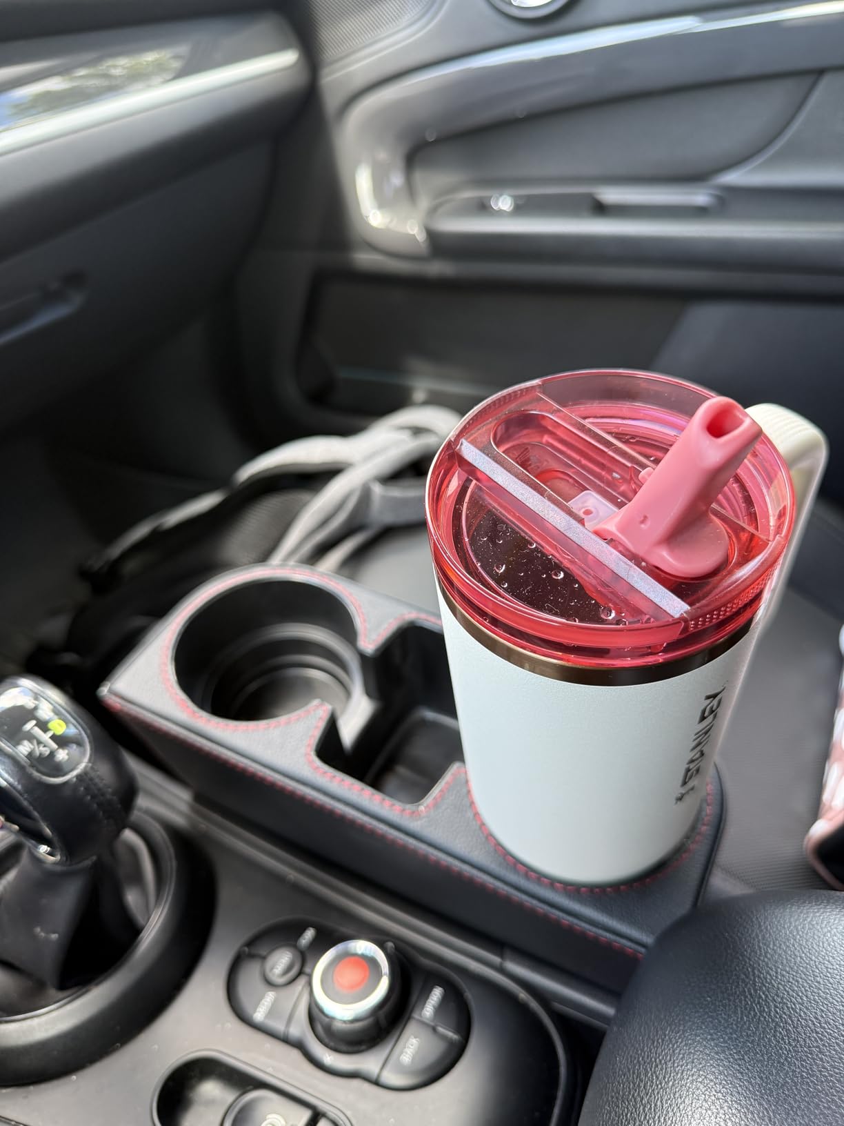 IOKONE Car Cup Holder, PU Leather, Car Seat Gap Filler Organizer, Black customer photo 1
