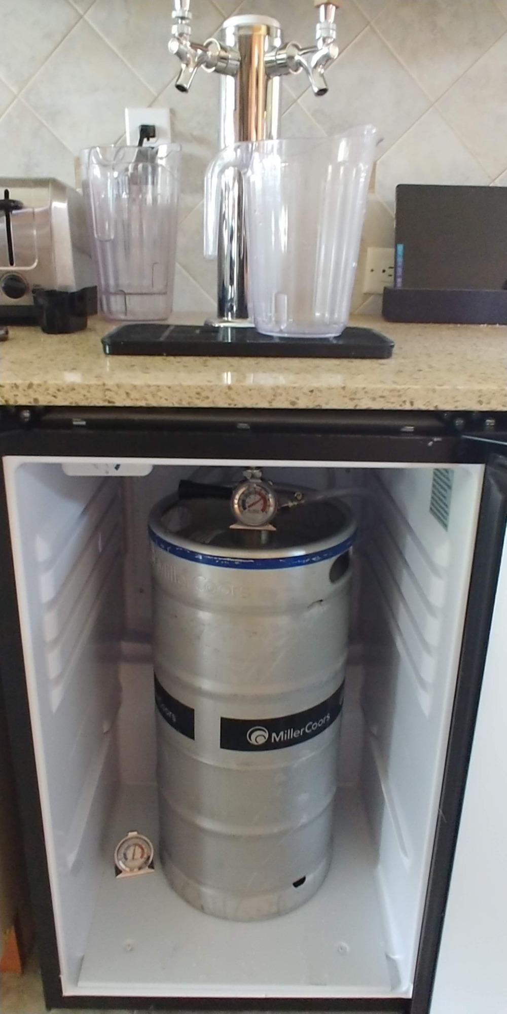 Danby DKC054A1BSLDB 5.4 Cu.Ft. Kegerator, Auto Defrost and Mechanical Thermostat, Keg Cooler with Scratch-Resistant Worktop and Reversible Door Hinge, Single Tap, Steel customer photo 2