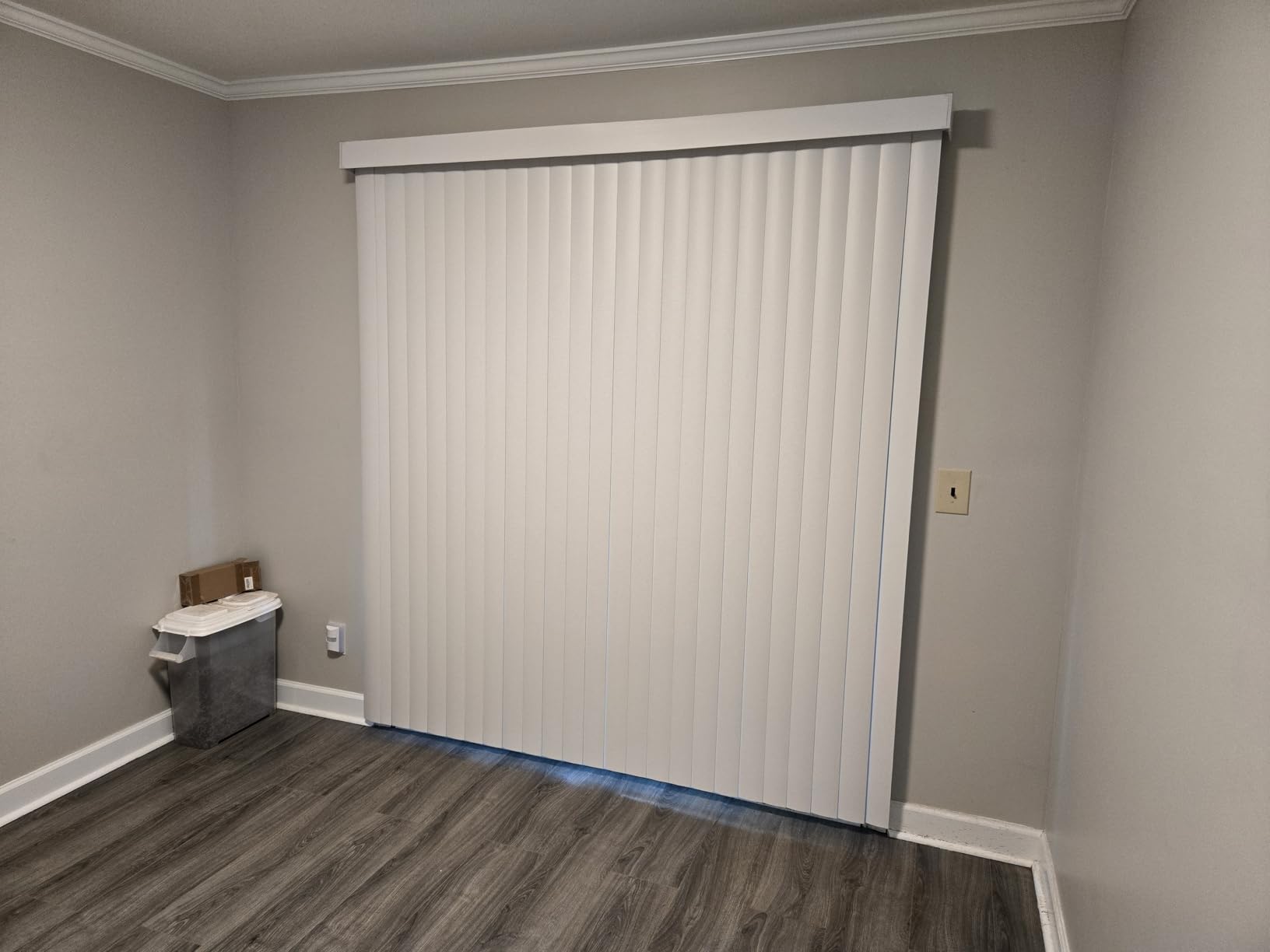 CHICOLOGY Vertical Blinds, Oxford White (Vinyl), 3.5