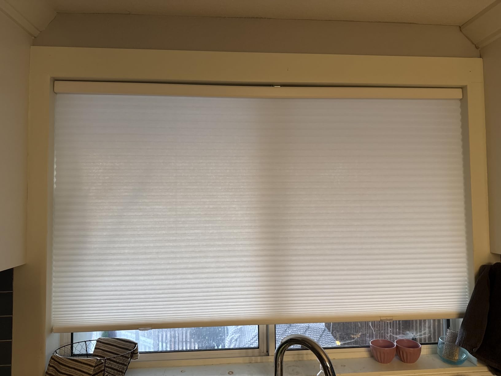 CHICOLOGY Cordless Cellular Shades, Room Darkening, Mist, 46x48 customer photo 1