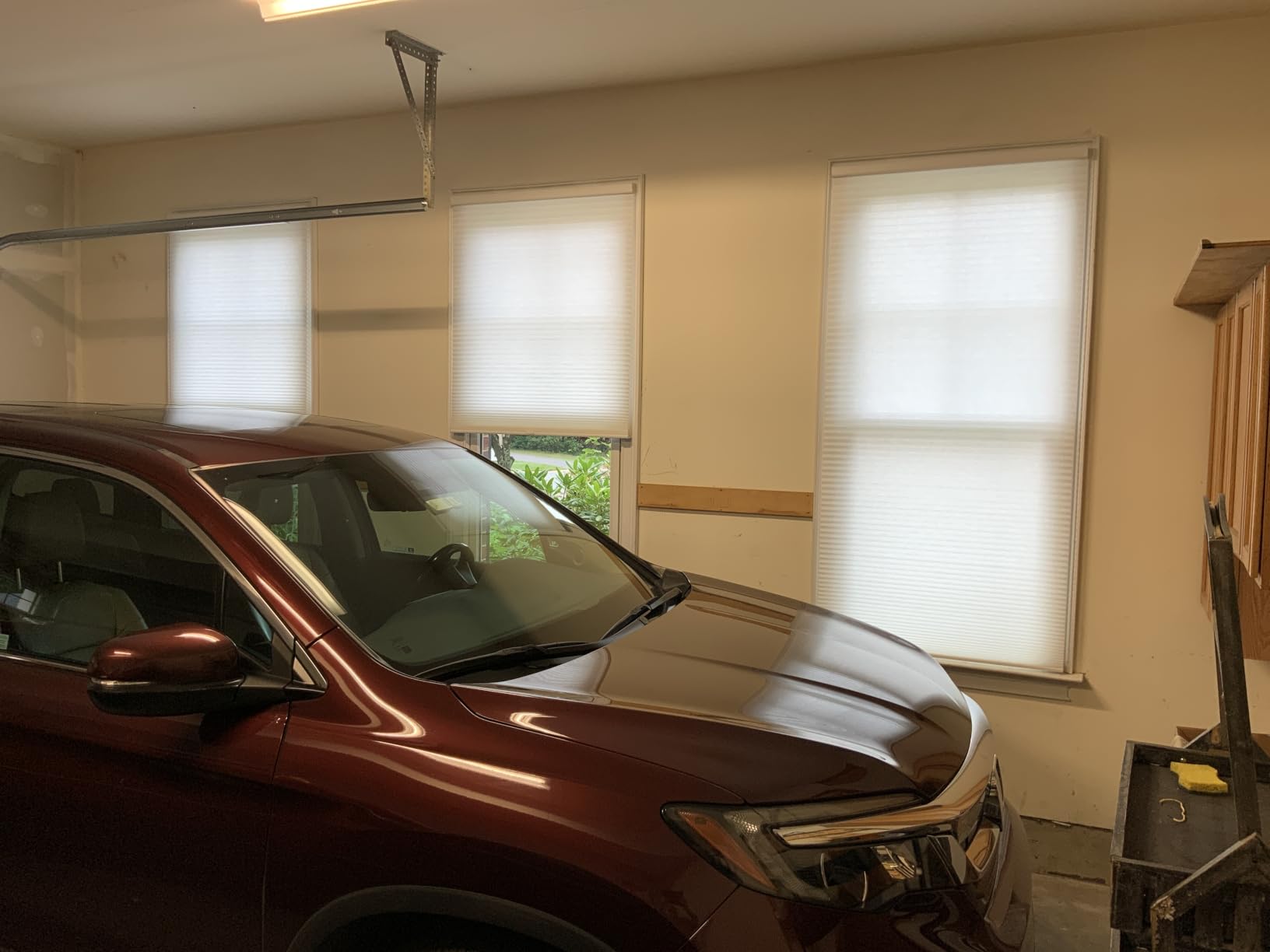 CHICOLOGY Cordless Cellular Shades, Room Darkening, Mist, 46x48 customer photo 2