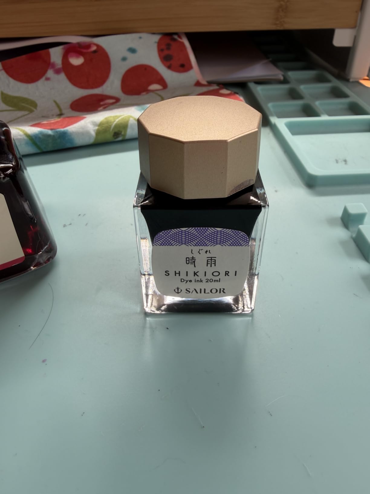 Sailor Fountain Pen, Bottled Ink, Four Seasons, Dream of Sixteen Nights, Rainy Rain, 13-1008-201 customer photo 2