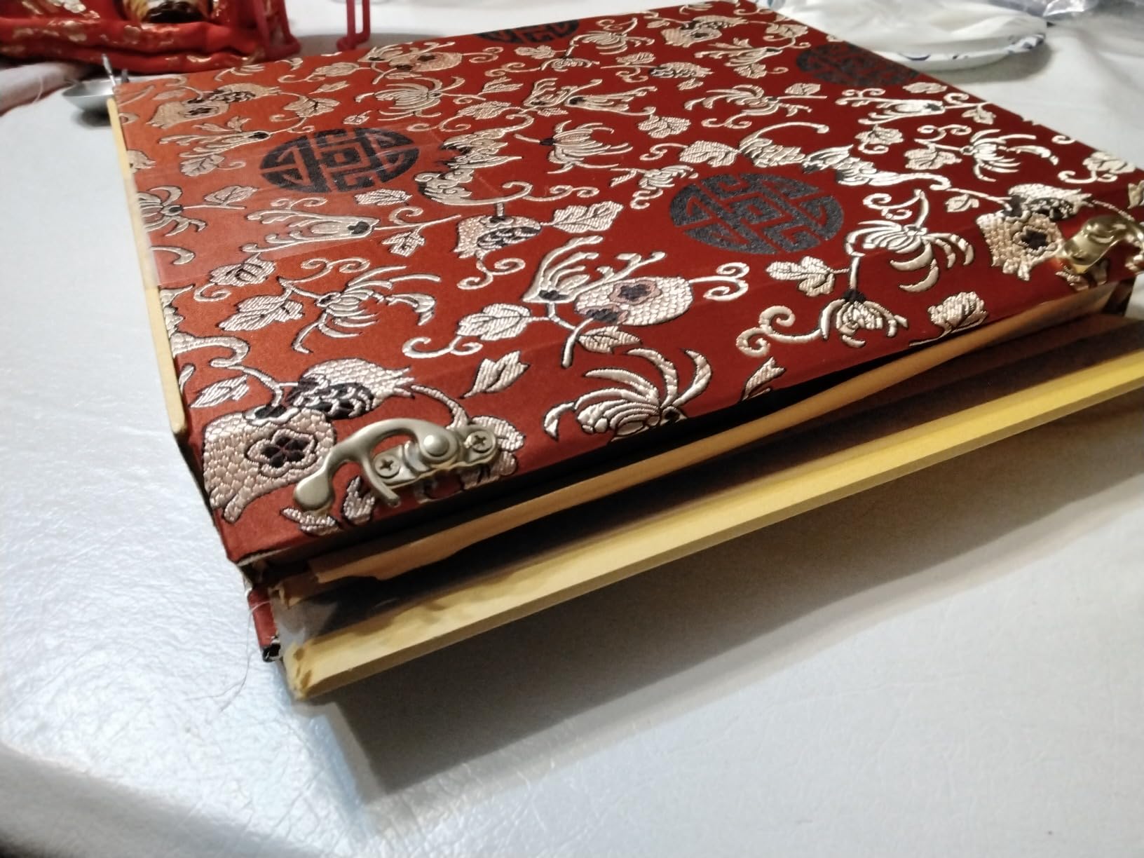 HEY! PLAY! Chinese Mahjong Set with Ornate Storage Case, Tiles, and Dice customer photo 2