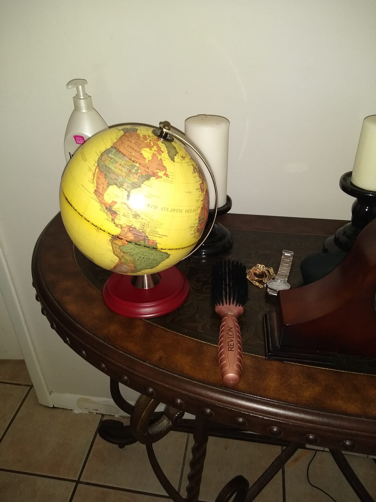 TTKTK Illuminated World Globe for Adults & Kids with Wooden Stand,Built in LED Lamp for Illuminated Night View Antique Globe for Home Décor and Office Desktop 8inch customer photo 1