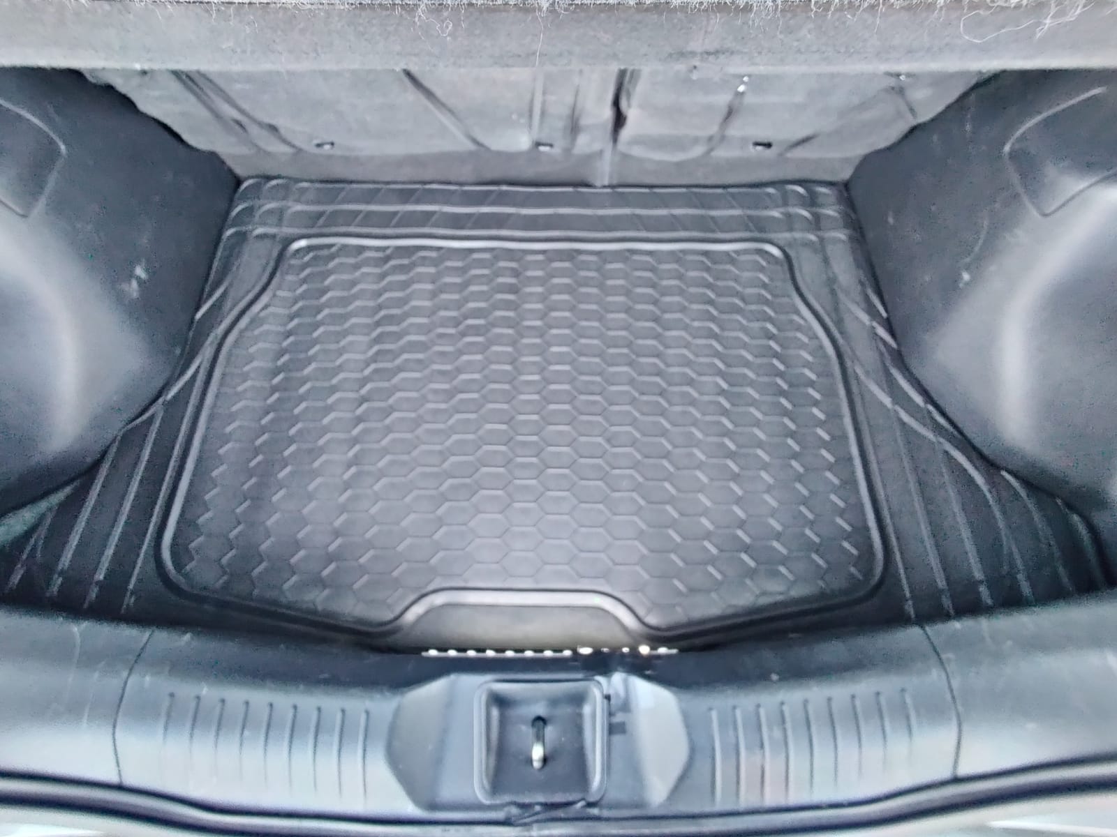 Armor All Heavy-Duty Cargo Mat, Black, 1-Piece, 55.5