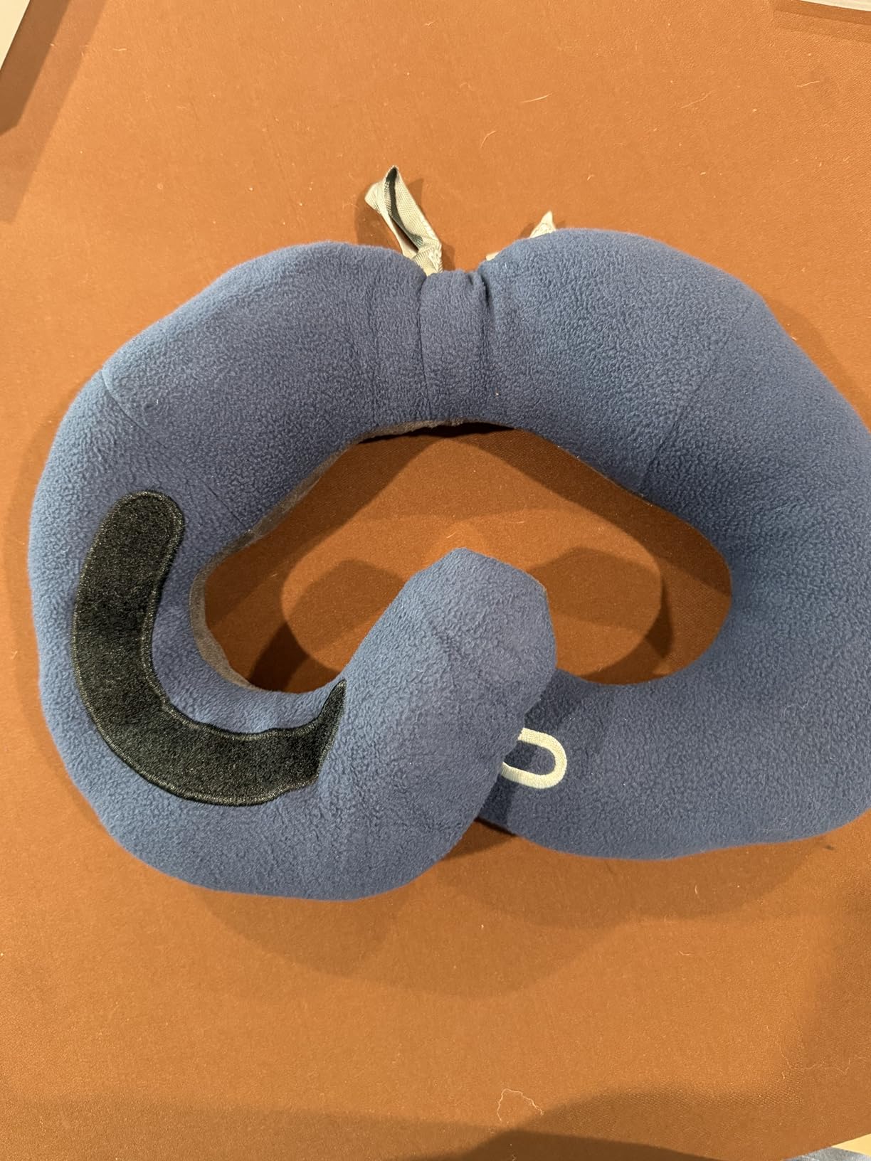 BCOZZY Travel Neck Pillow for Airplane – Patented Double Support for Head, Neck, and Chin. Best for Long Flights, Plane Sleeping & Car Rides. Adjustable Size. Fully Washable. Carry Bag. X-Large, Navy customer photo 1
