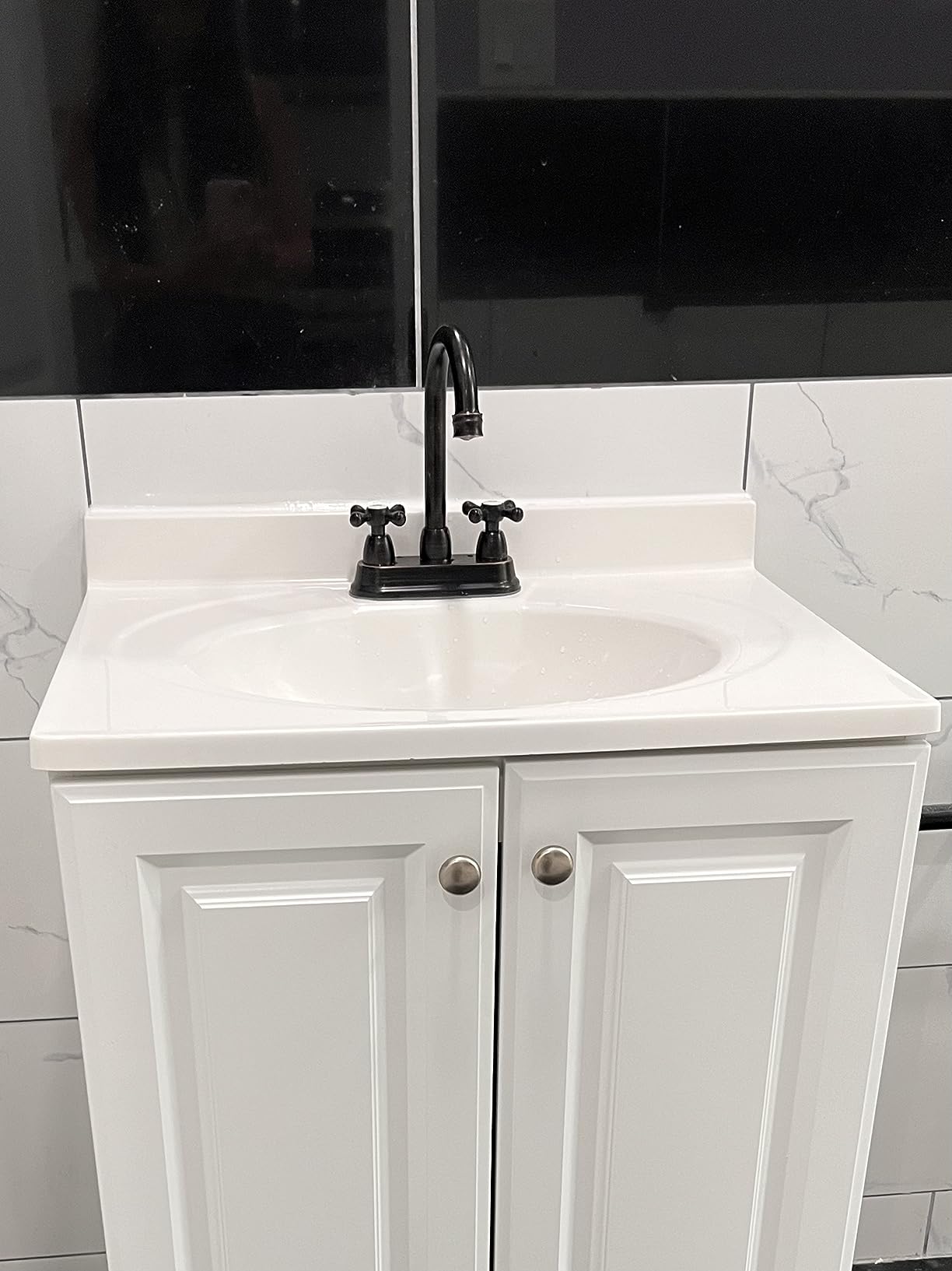24 in White Ceramic Bathroom Vanity Top with Integrated Sink, Single Faucet Hole, Top-Mount Vanity Top, 1.75 in Drain Opening customer photo 2
