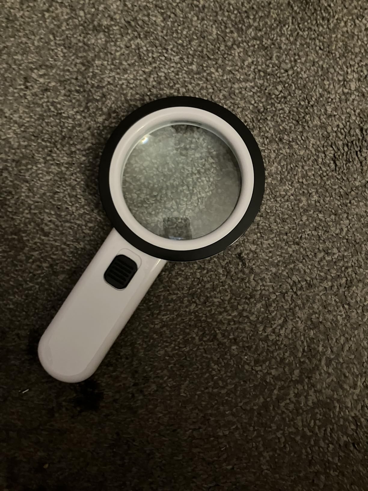 Handheld Magnifying Glass with Light Double-Layer Glass Lens for Reading customer photo 1