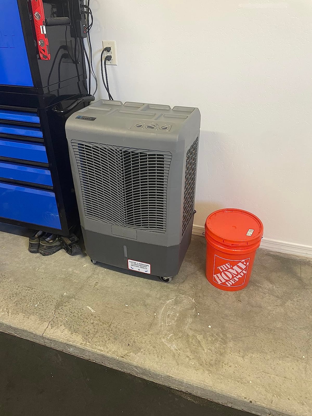 Hessaire MC37M Indoor or Outdoor Portable Oscillating Evaporative Swamp Air Cooler for 950 Square Feet of Space with Water Reservoir customer photo 2
