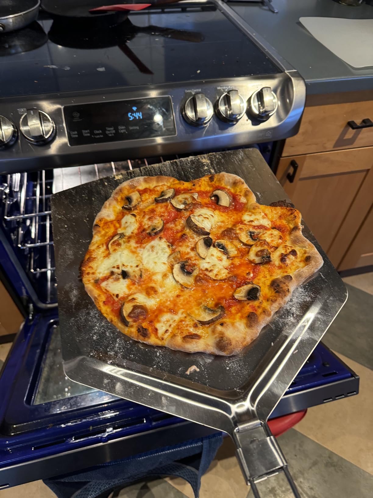 Checkered Chef Pizza Peel - Foldable 13