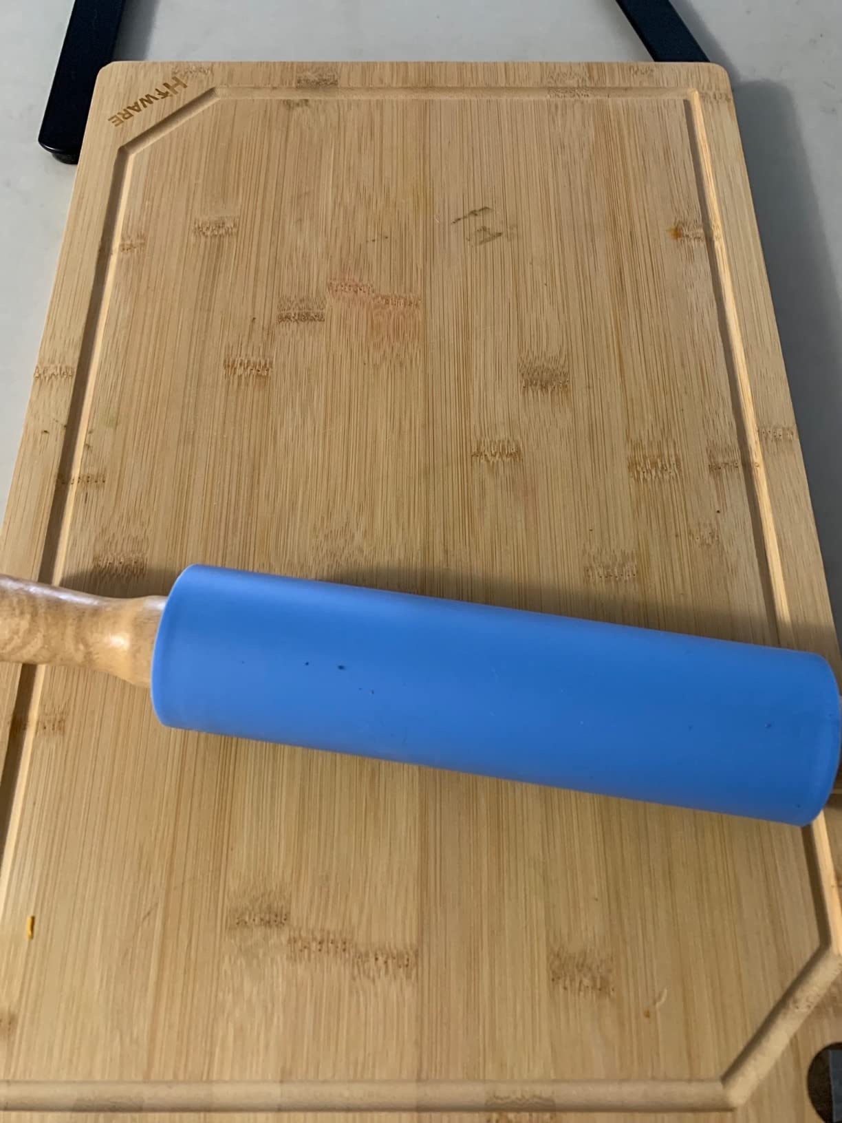 Silicone Rolling Pin with Wooden Handle - Non Stick Surface Dough Roller-roller pins for baking Pastry,Pizza,Fondant,Tortilla, Bread Crus& Christmas Cookies Supplies Gift for Home Bakers. customer photo 1