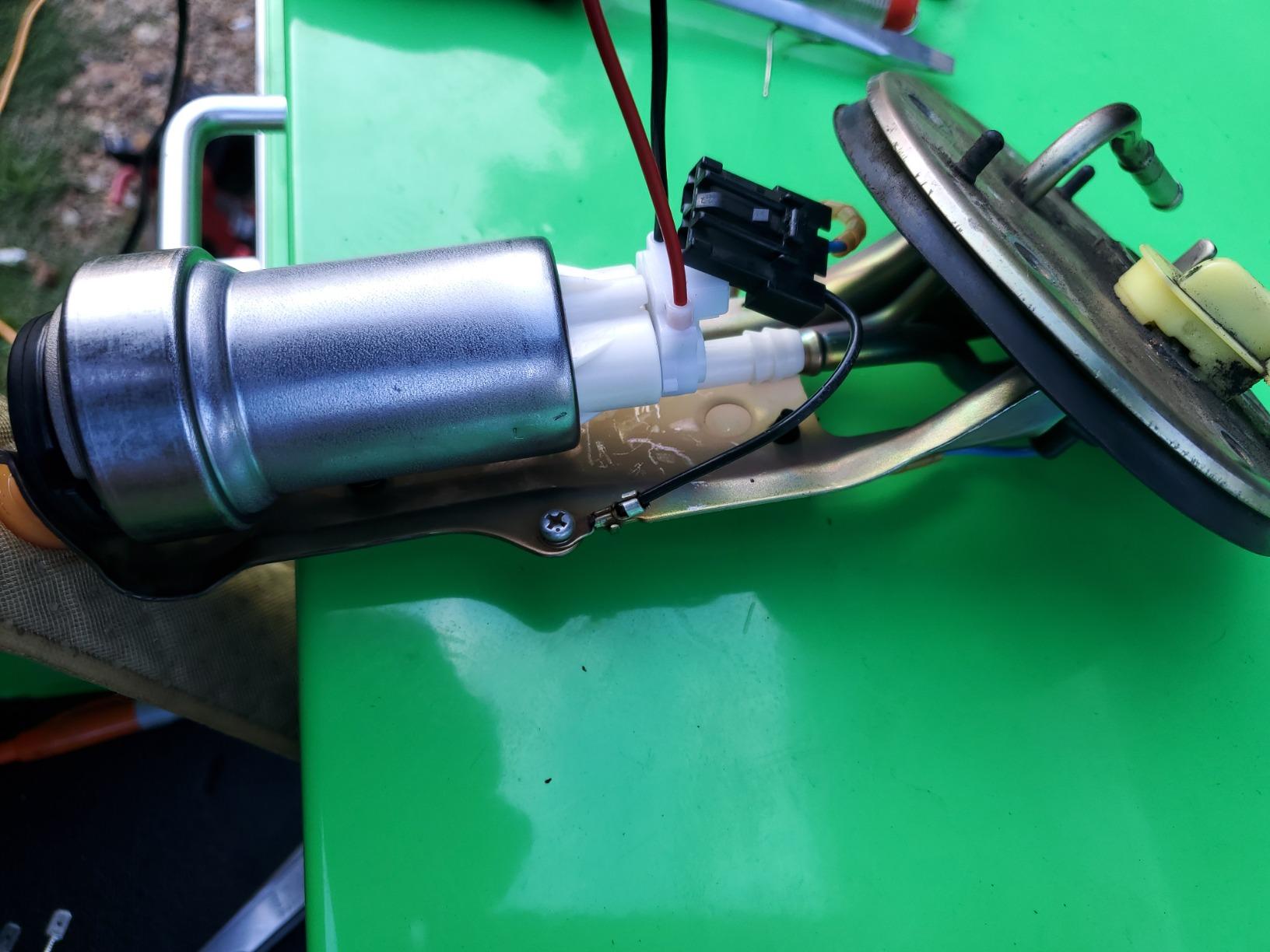 WALBRO HELLCAT 525LPH F90000285 FUEL PUMP - (UNIVERSAL E85 ETHANOL) ULTRA HIGH-PERFORMANCE - TI AUTOMOTIVE customer photo 1