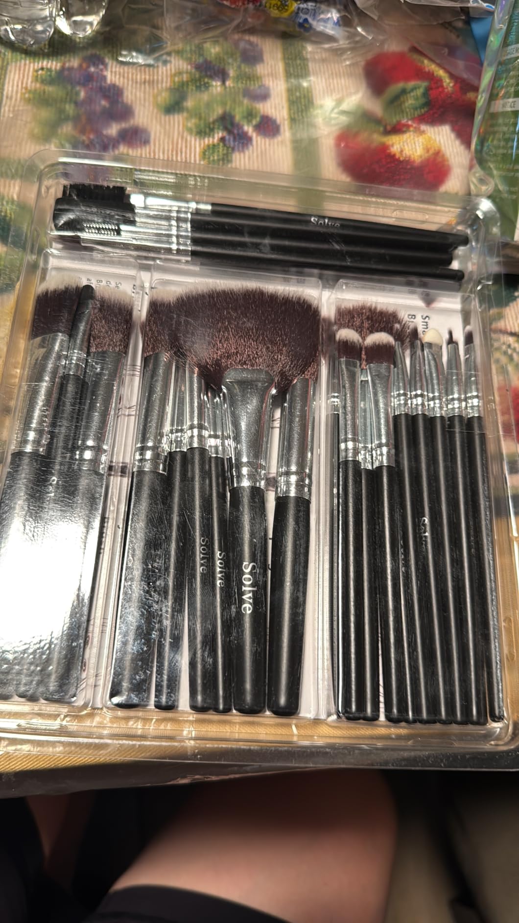 Makeup Brush Set, SOLVE 32 Pieces Professional Makeup Brushes Wooden Handle Cosmetics Brushes Foundation Concealer Powder Face Eye Make up Brushes Kit, Black customer photo 1