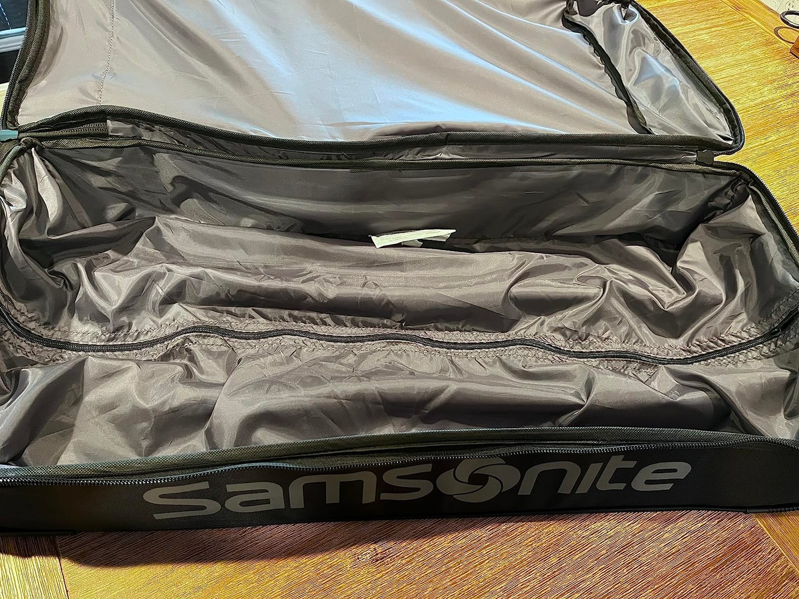 Samsonite Andante 2 Wheeled Duffel Bag – 22-Inch Durable Rolling Luggage with Inline Skate Wheels, Push-Button Handle & Spacious Compartments – Travel-Friendly and Lightweight - All Black customer photo 1