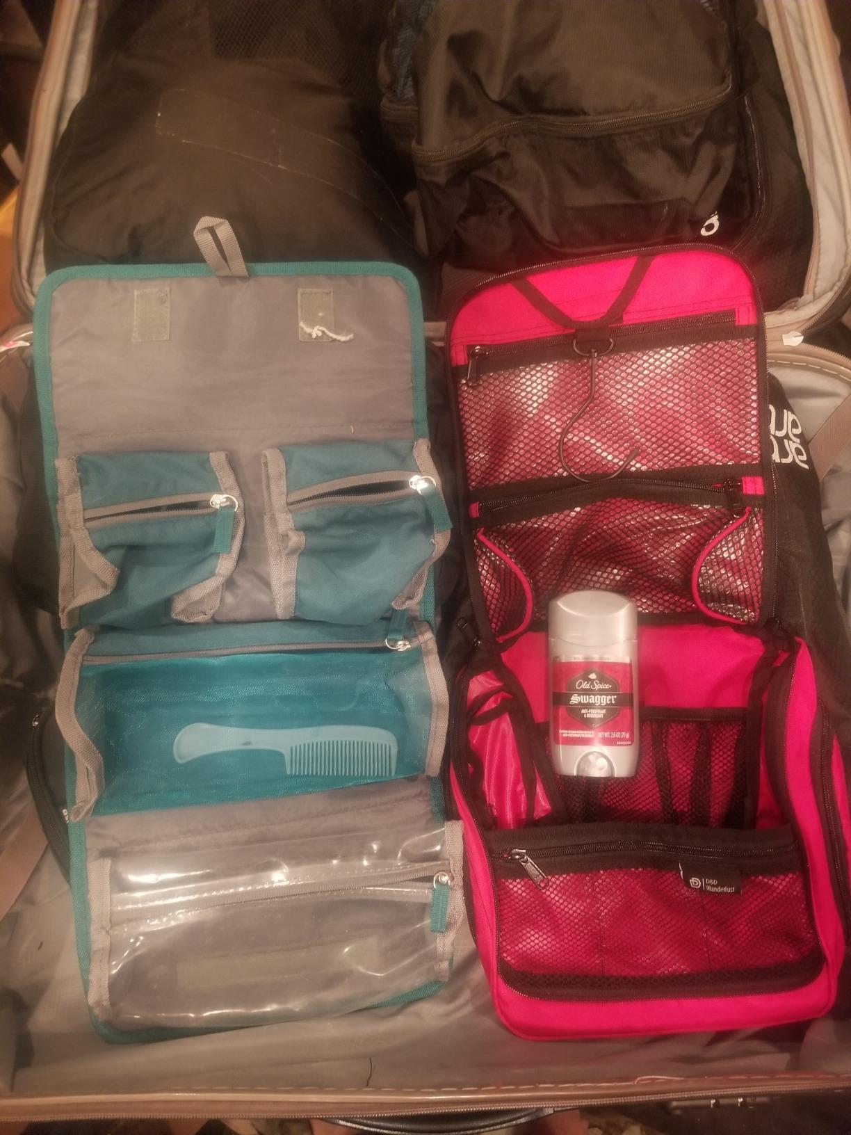 D&D Wanderlust Hanging Travel Toiletry Bag for Women & Men, Large Organizer customer photo 1