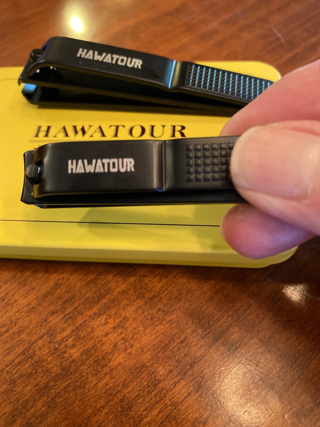 HAWATOUR Nail Clippers Set with Visibly Tin Case, Black customer photo 1