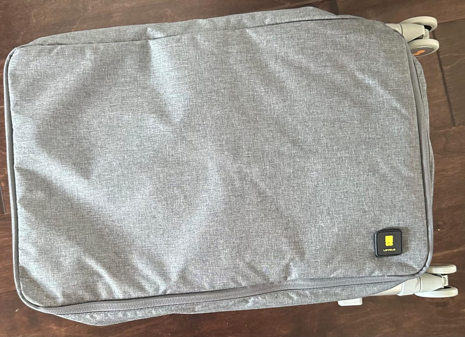 LEVEL8 Aluminum Zipperless Luggage 20 Inch, Carry on Suitcases with Wheels customer photo 2