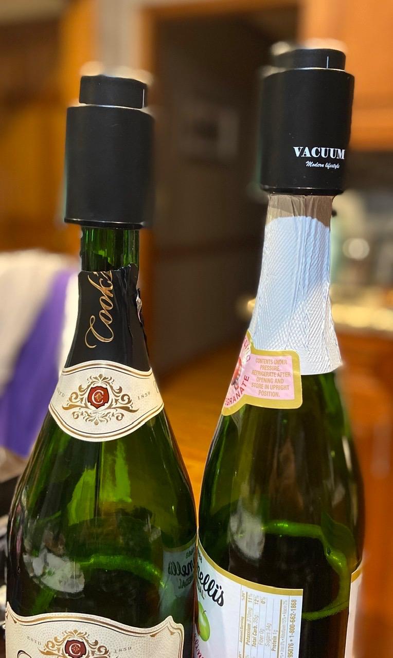 [2 PACK] Wine Bottle Stoppers, Real Vacuum Stoppers, Reusable Wine Preserver, Wine Corks Keep Fresh, Best Christmas and Birthday Gifts for Wine Lovers customer photo 1