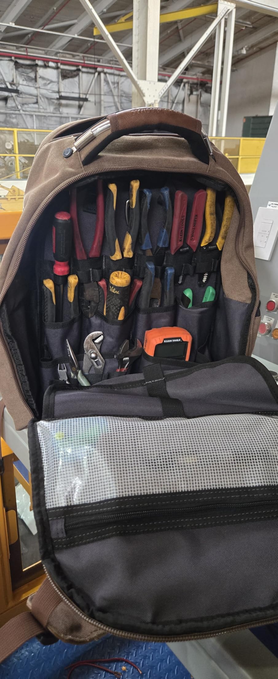 SwissGear Tool Bag Backpack, Fits Up to 17-Inch Laptop, Work Pack PRO, Black customer photo 2