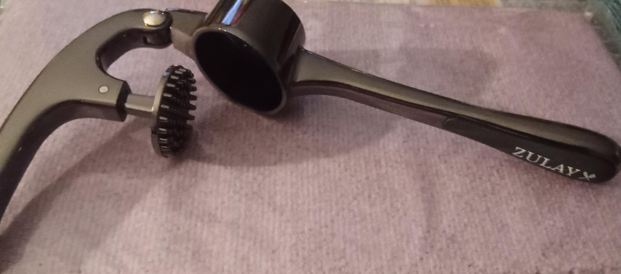 Zulay Kitchen Premium Garlic Press Set - Rust Proof Professional Garlic Mincer Tool - Easy-Squeeze, Easy-Clean with Soft, Ergonomic Handle - Silicone Garlic Peeler & Brush (Silver) customer photo 2