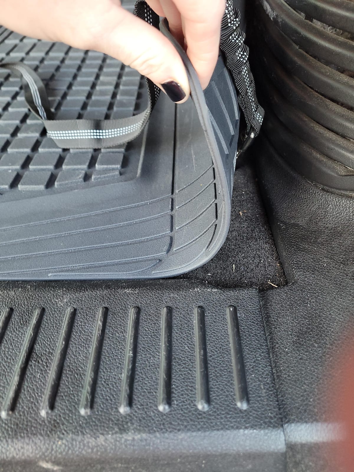 Motor Trend FlexTough Rear Cargo Mat – Heavy-Duty Trimmable Car Trunk Mat for Back of SUV, Universal Rear Cargo Liner for SUV, Flexible Trunk Liner, Automotive Floor Mats & Cargo Liners (Gray) customer photo 1
