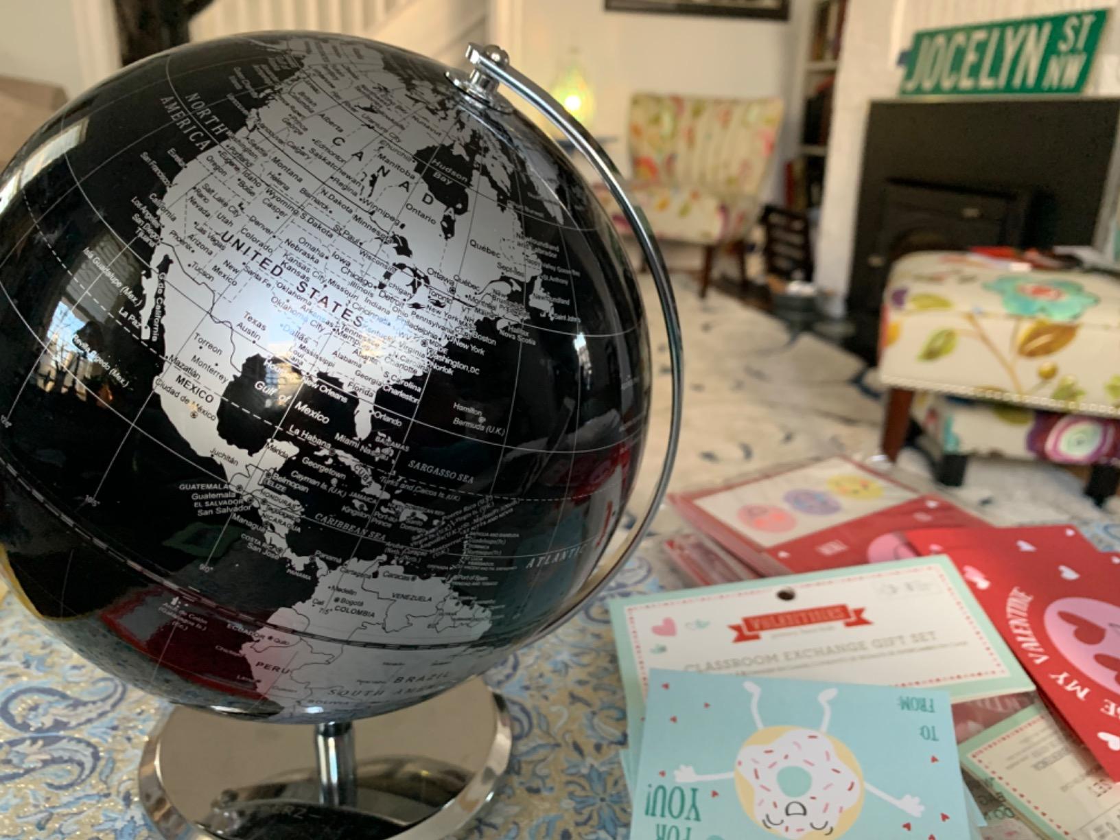 EXERZ 5.5 Inches Mini World Globe Black Rotating Desktop Globe customer photo 2