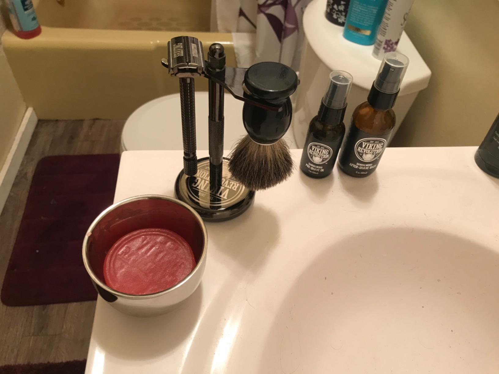 Viking Revolution Luxury Safety Razor Shaving Kit - 6 Piece Set customer photo 2