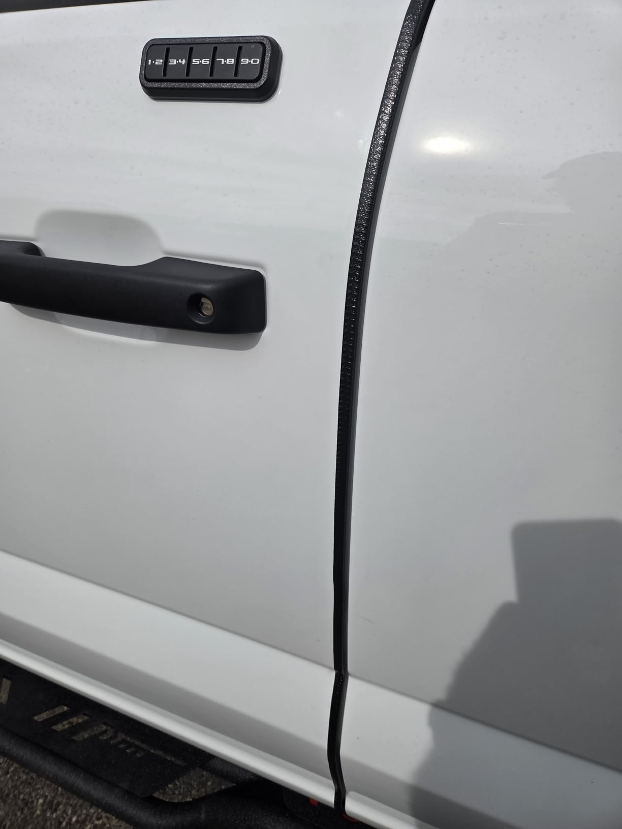 MYFAMIREA 33Ft(10M) Long Car Door Edge Guards, U Shape Edge Trim Rubber Seal Protector Car Door Protection Anti-Collision Rubber Clips Easy to Cut No Need Adhesive Fit for Most Vehicles| Black customer photo 1