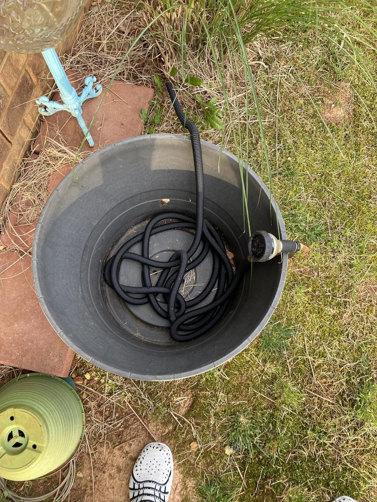 Flexi Hose Lightweight Expandable Garden Hose, 100FT -Retractable Garden Hose, Water Hose - No-Kink Flexibility, 3/4 Inch Solid Brass Fittings and Double Latex Core customer photo 2