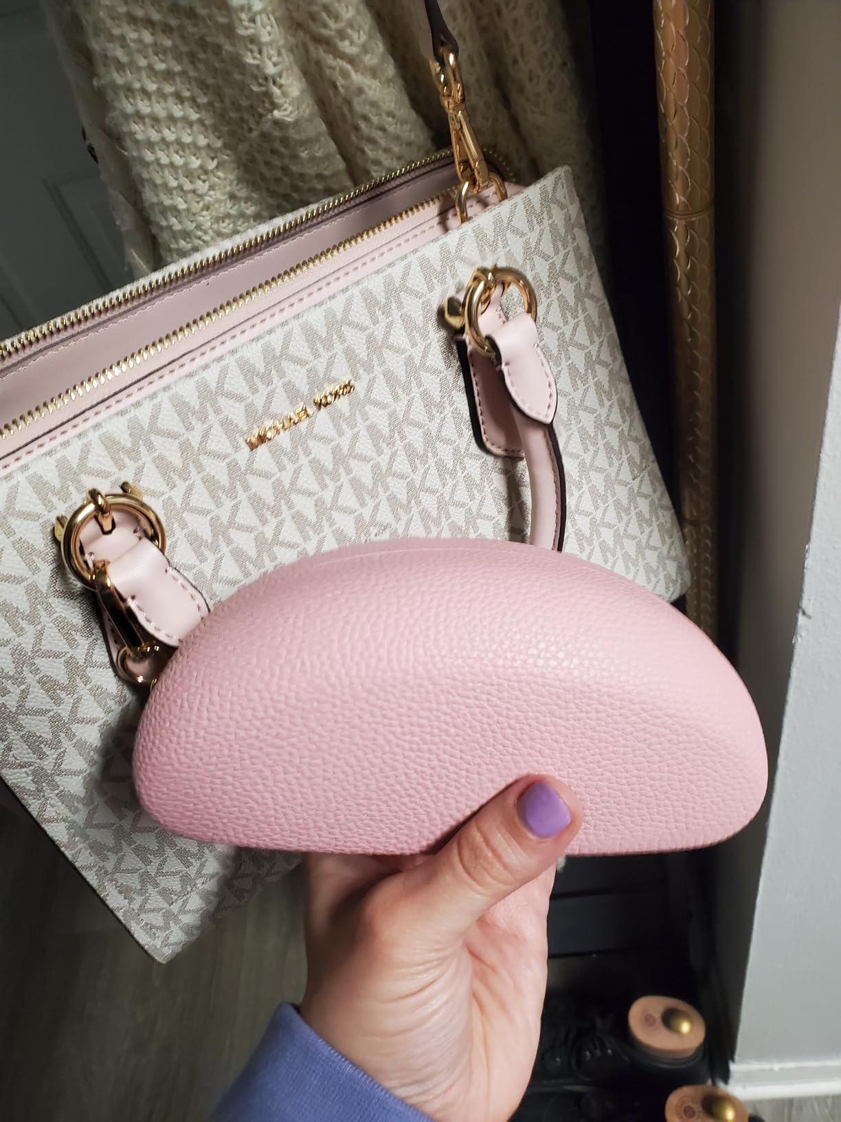 molshine Hard Shell Sunglasses Case,Classic Large Glasses Case for Sunglass,Eyeglasses with Cleaning Cloth,Pouch customer photo 2